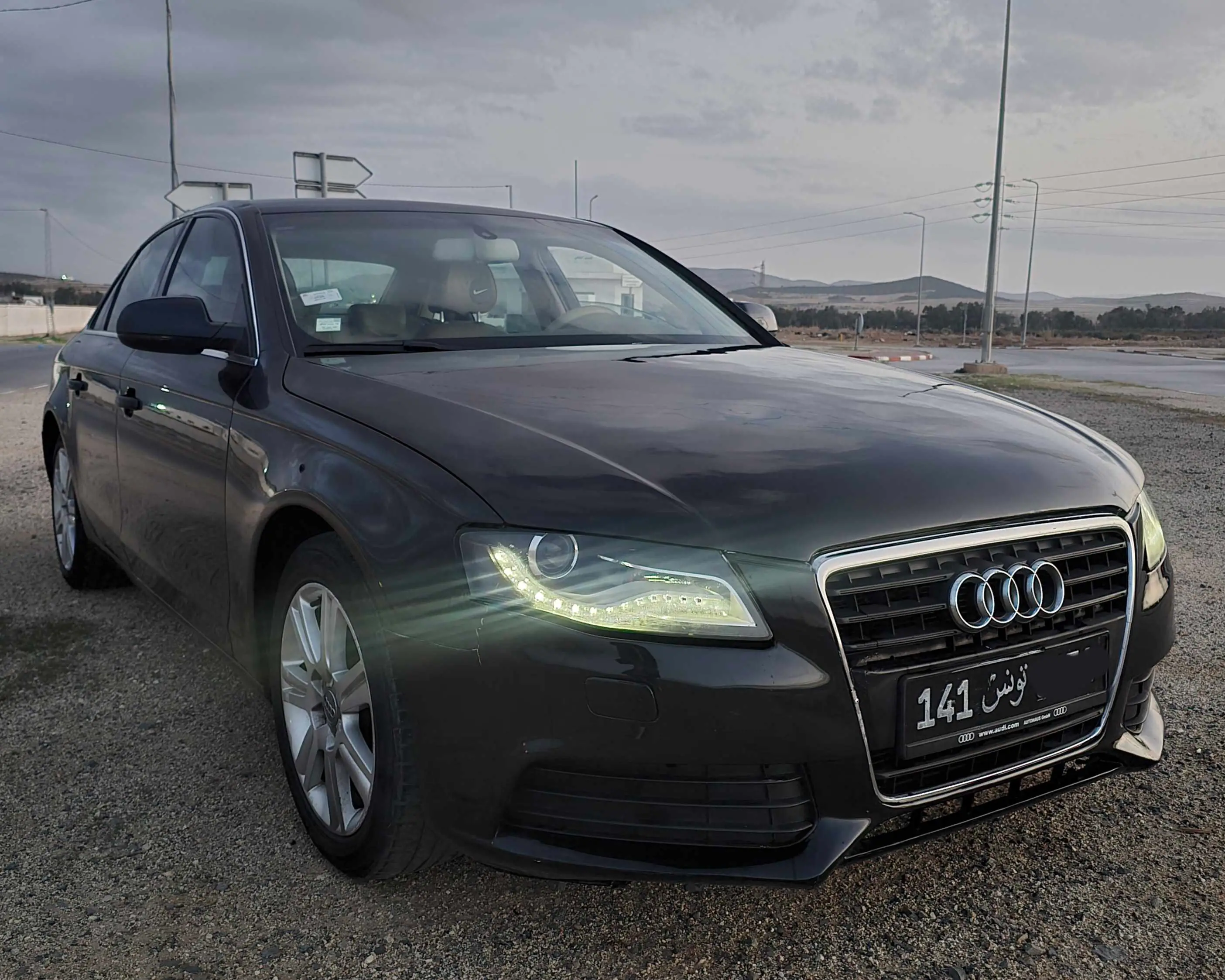  Une belle audi A4 essence d'une femme en bonne etat à Beja - Photo 2