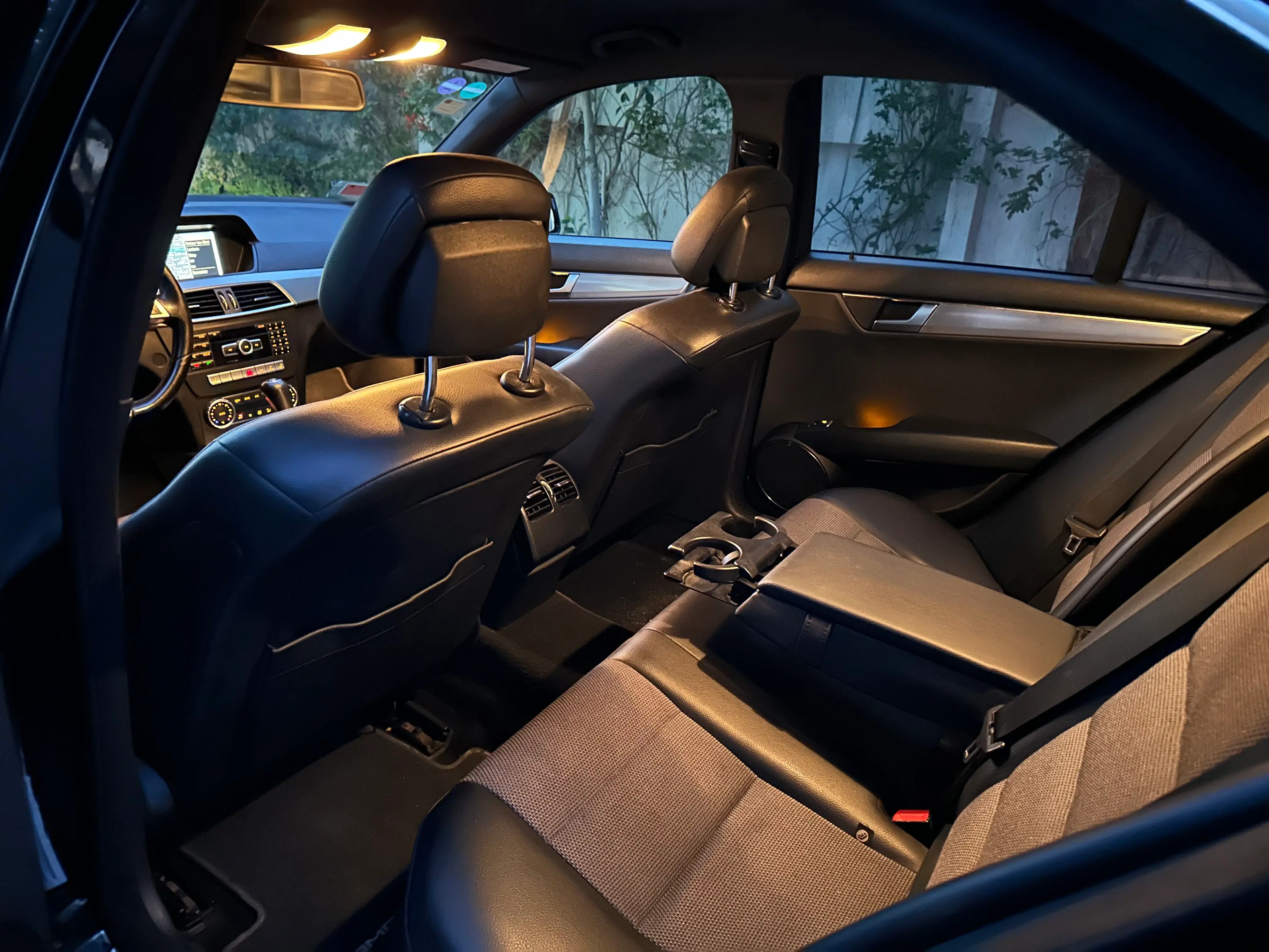  Mercedes classe c180 restylé kiT amg bva importè à Ariana - Photo 3