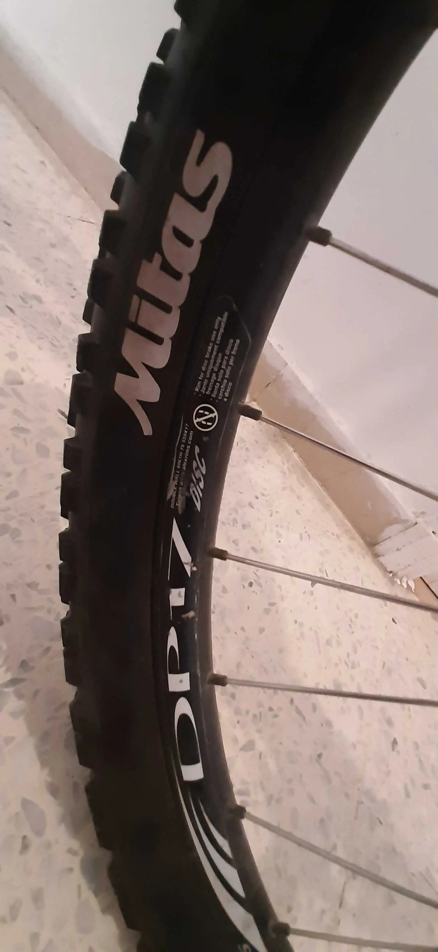  A vendre vélo b-twin rockrider 500 à Ben Arous - Photo 2