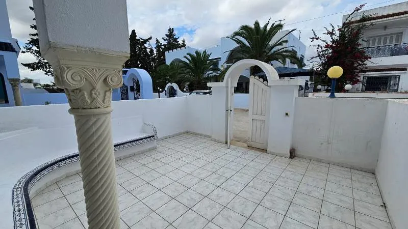  شقة للبيع في اريانة 