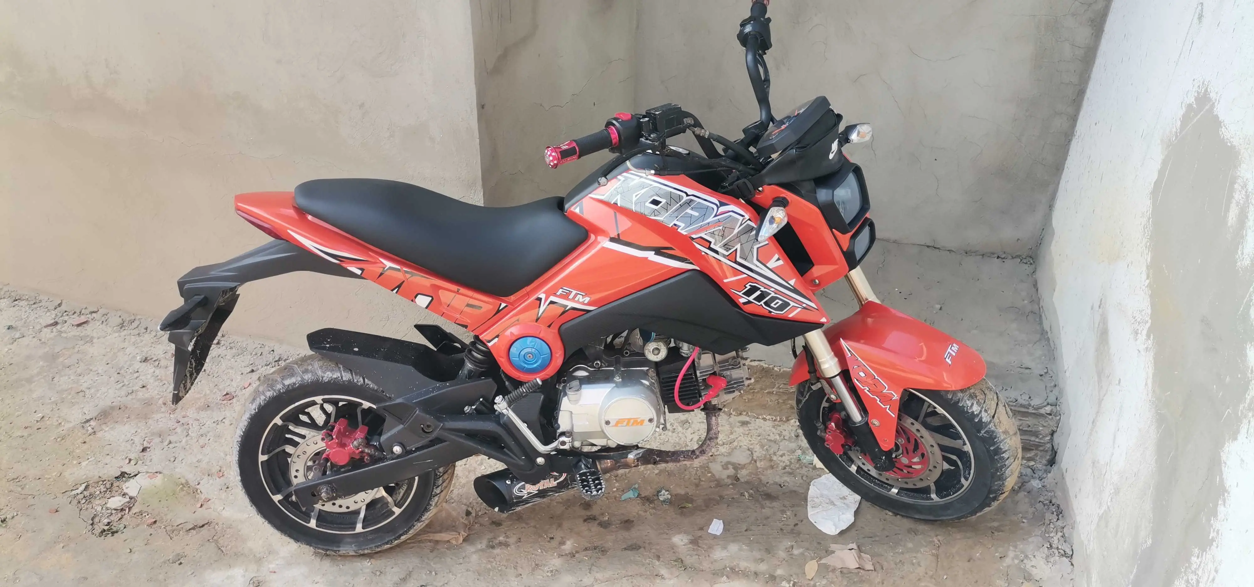  A VENDRE MATERIEL DE GARAGE REF : 52489 COMPRESSIOMETRE DIESEL 