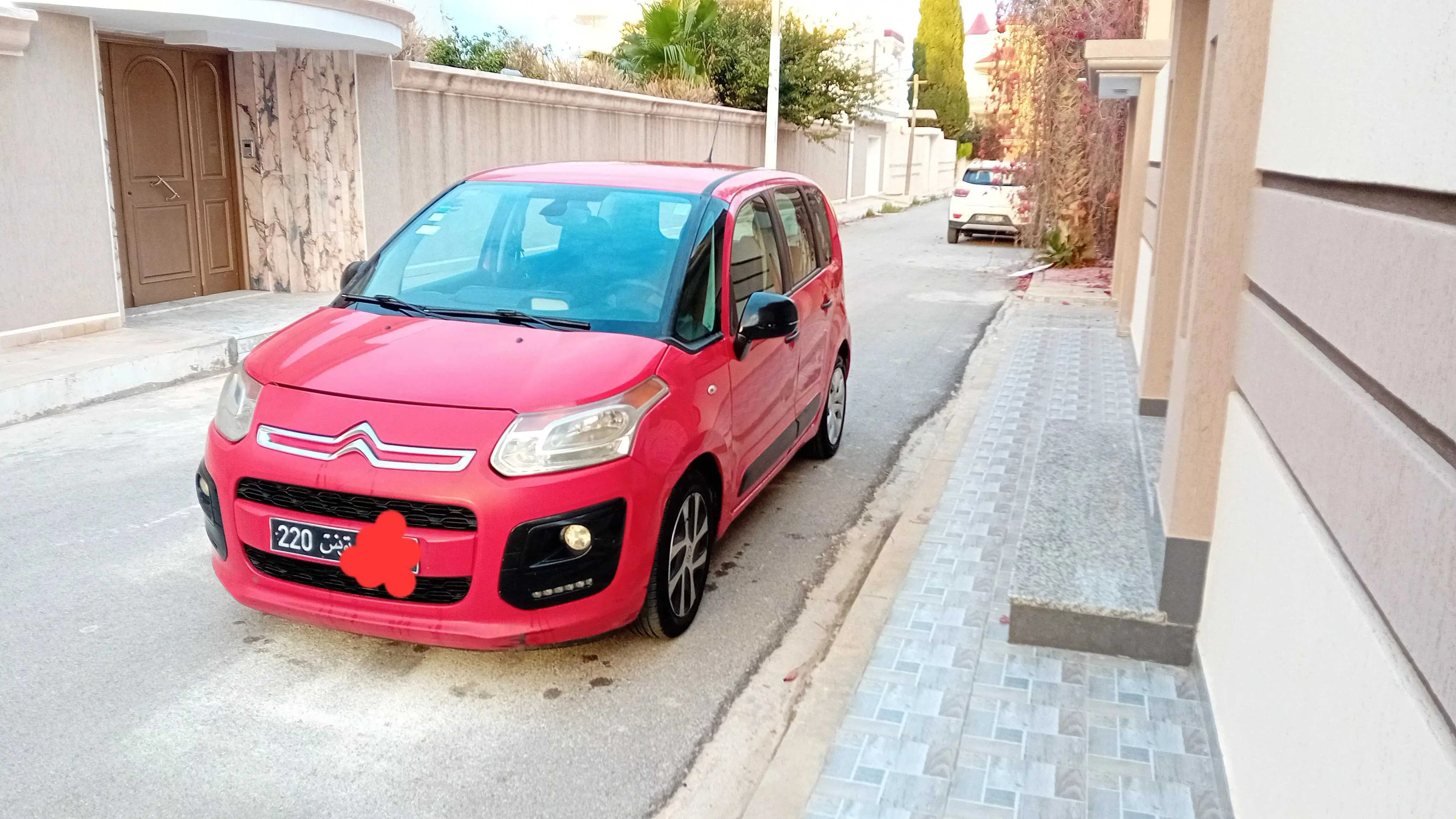  C3 picasso 1.6L ehdi à Monastir - Photo 2