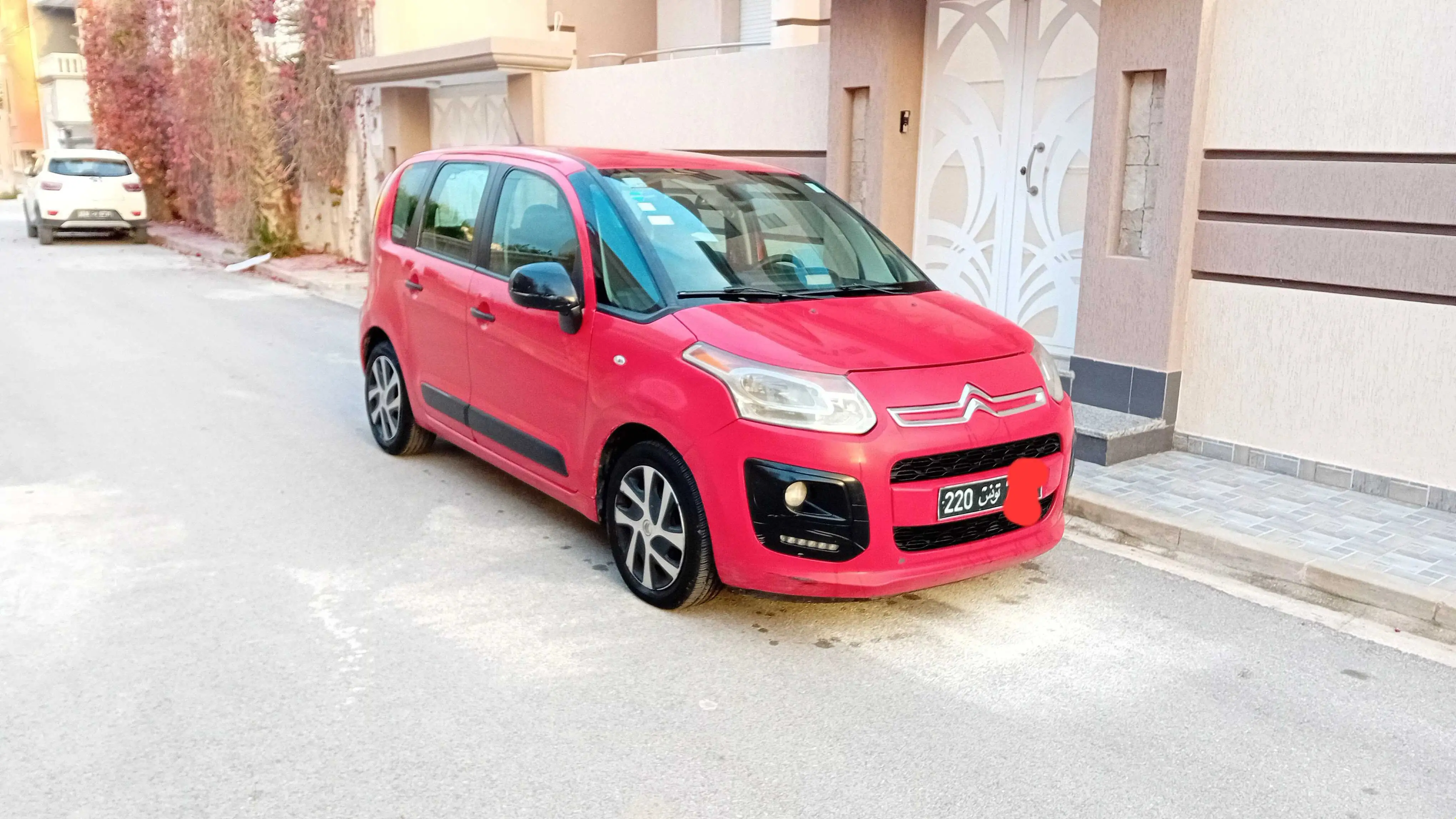  C3 picasso 1.6L ehdi à Monastir - Photo 3
