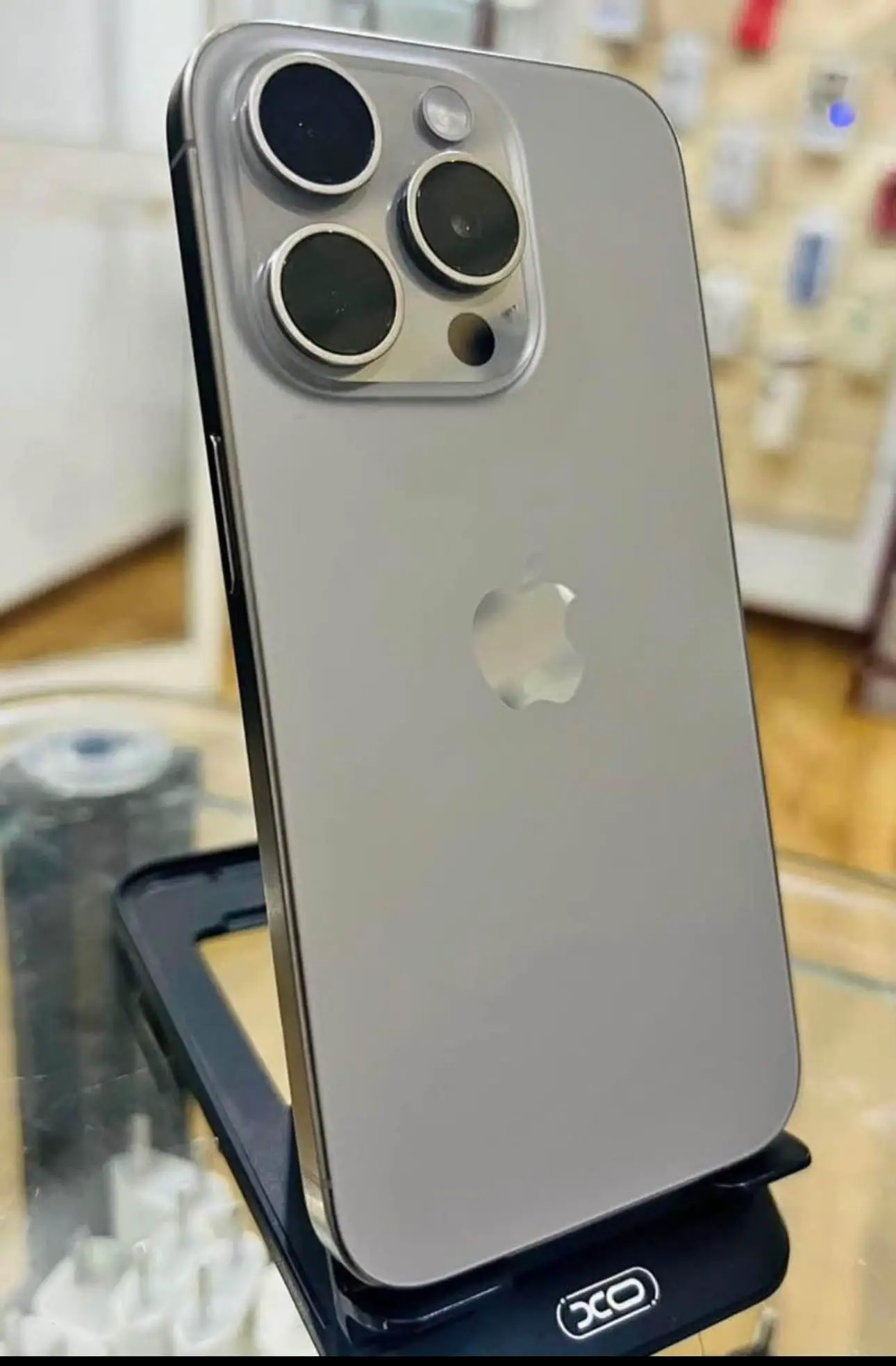  iPhone 15 pro Max à Ben Arous - Photo 2