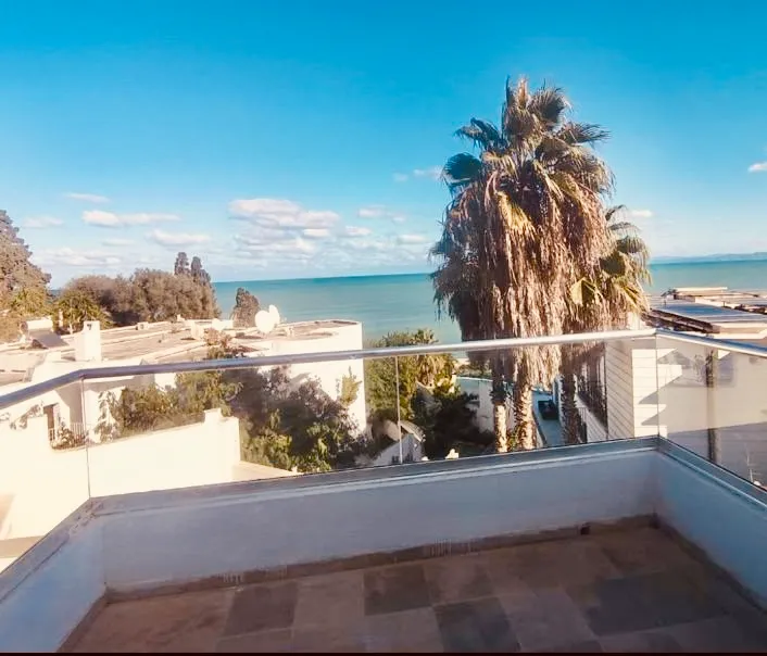  Étage de Villa à Gammarth – Vue Mer Exceptionnelle 