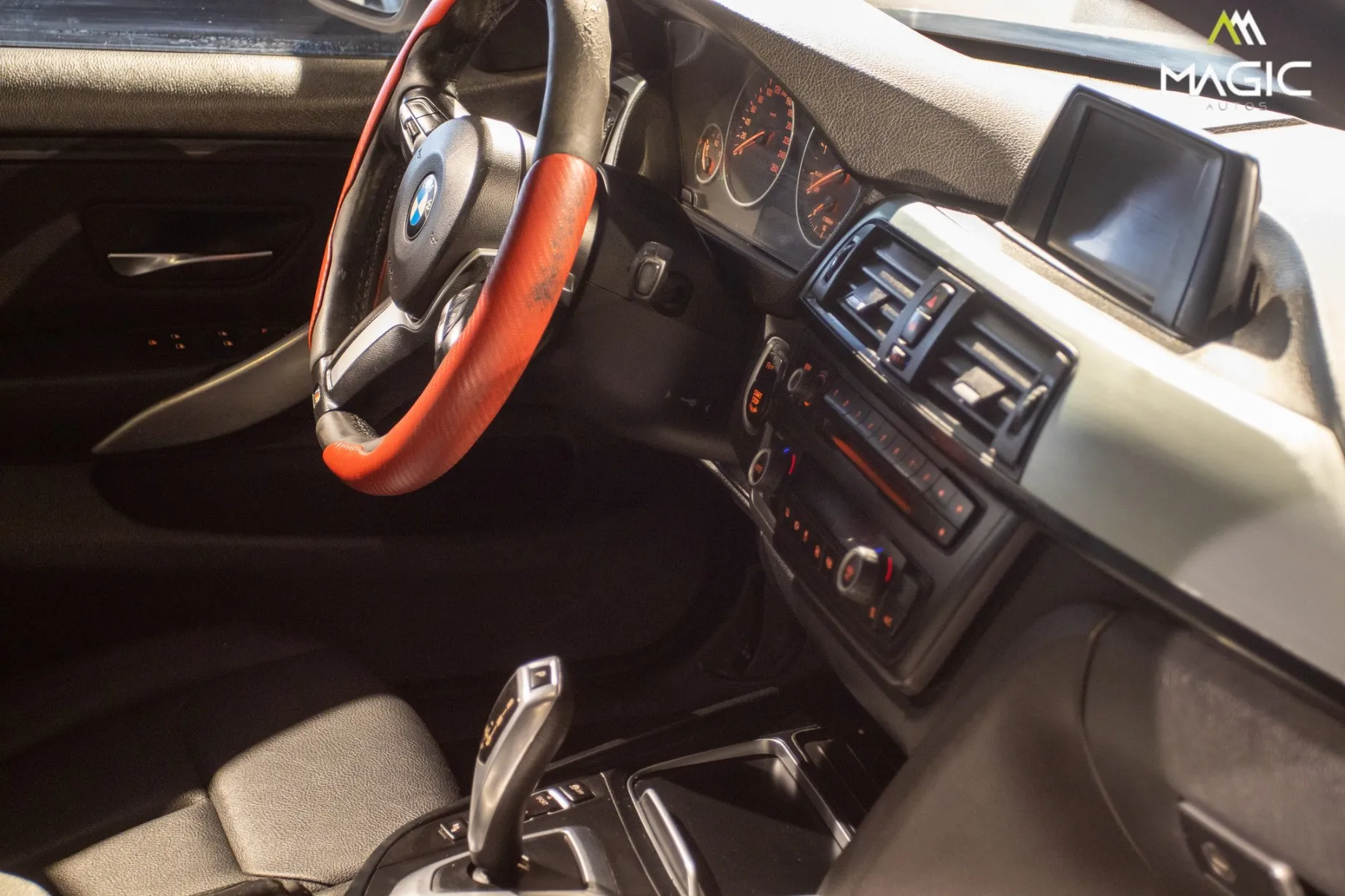  BMW SERIE 3 à Manouba - Photo 2