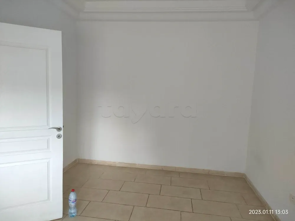  un appartement s+1 haut standing au 4éme étage (avec ascenseur) a louer a bardo en face patisserie ranim à Tunis - Photo 2