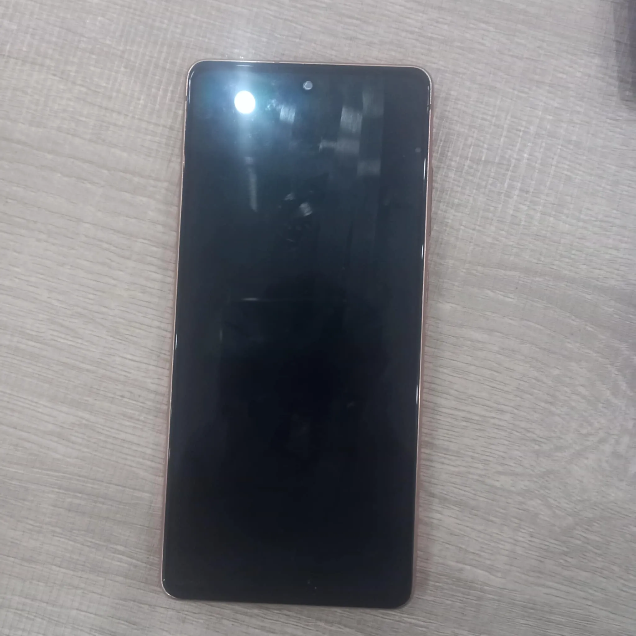  iPhone 16 Pro 128Go Desert Cacheté Garantie 