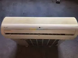  Climatiseur mobile PROKLIMA 9000 BTU ; avec télécommande importé de France ; état neuf 