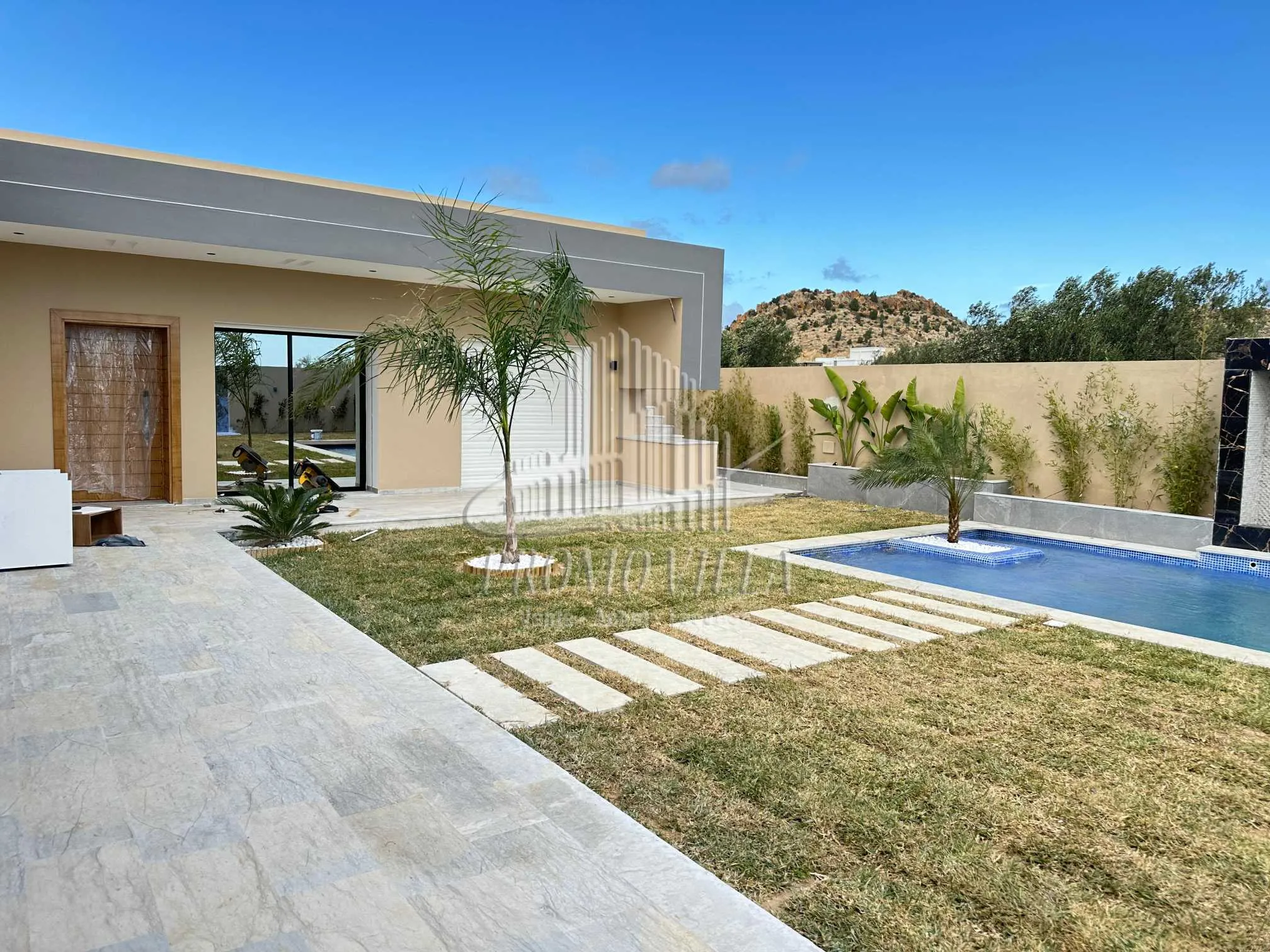 une charmante villa plein pieds avec piscine située à monchar à Nabeul - Photo 2