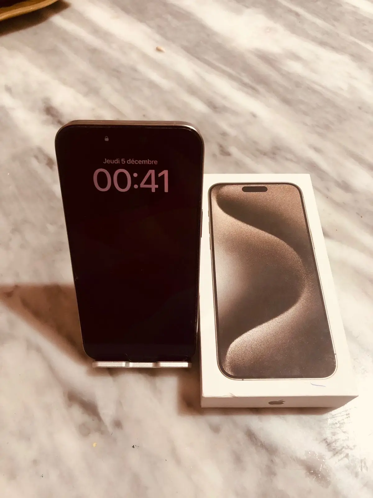  iPhone 15 pro Max naturel titanium à Tunis - Photo 2