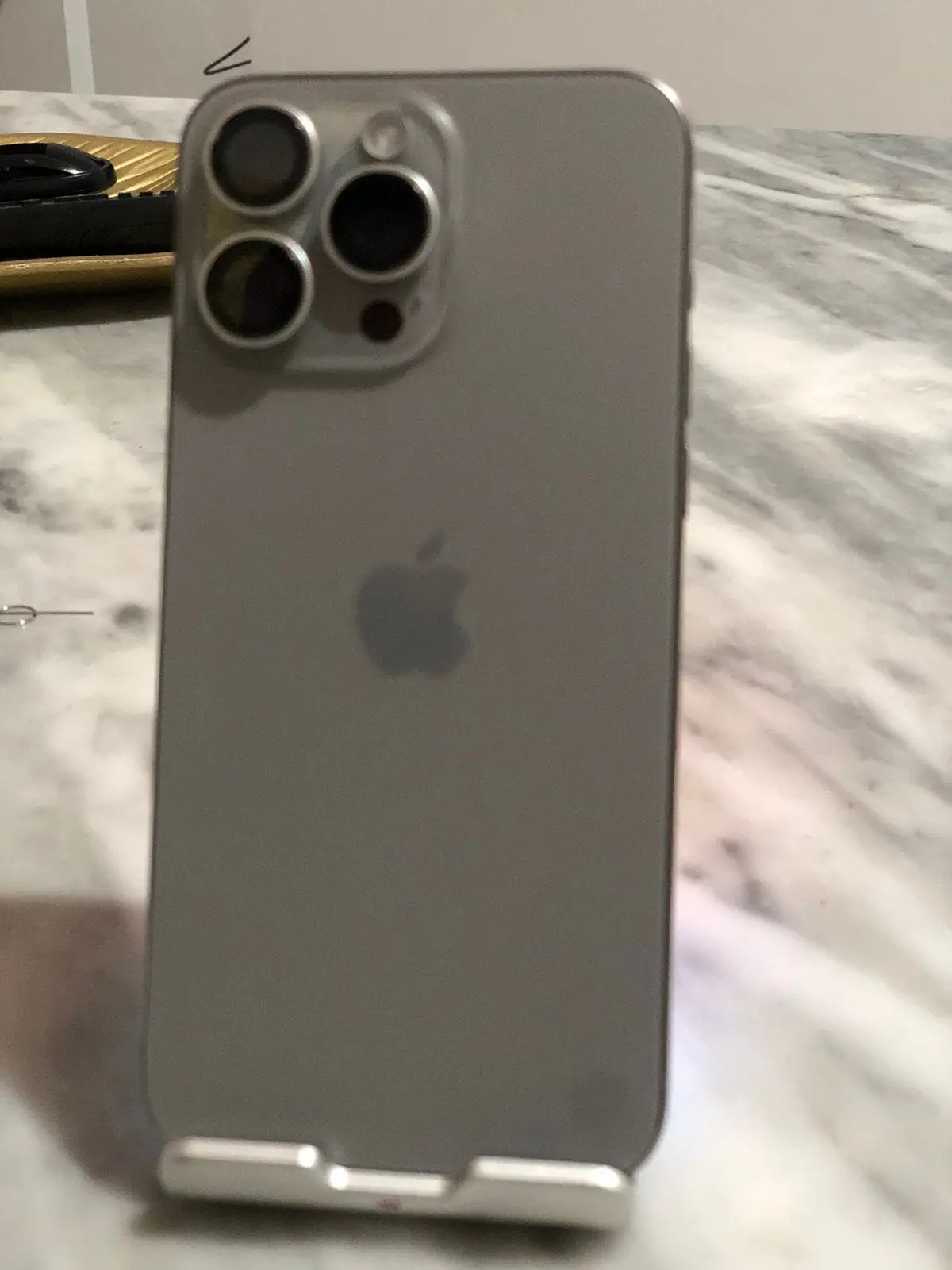  iPhone 15 pro Max naturel titanium à Tunis - Photo 3