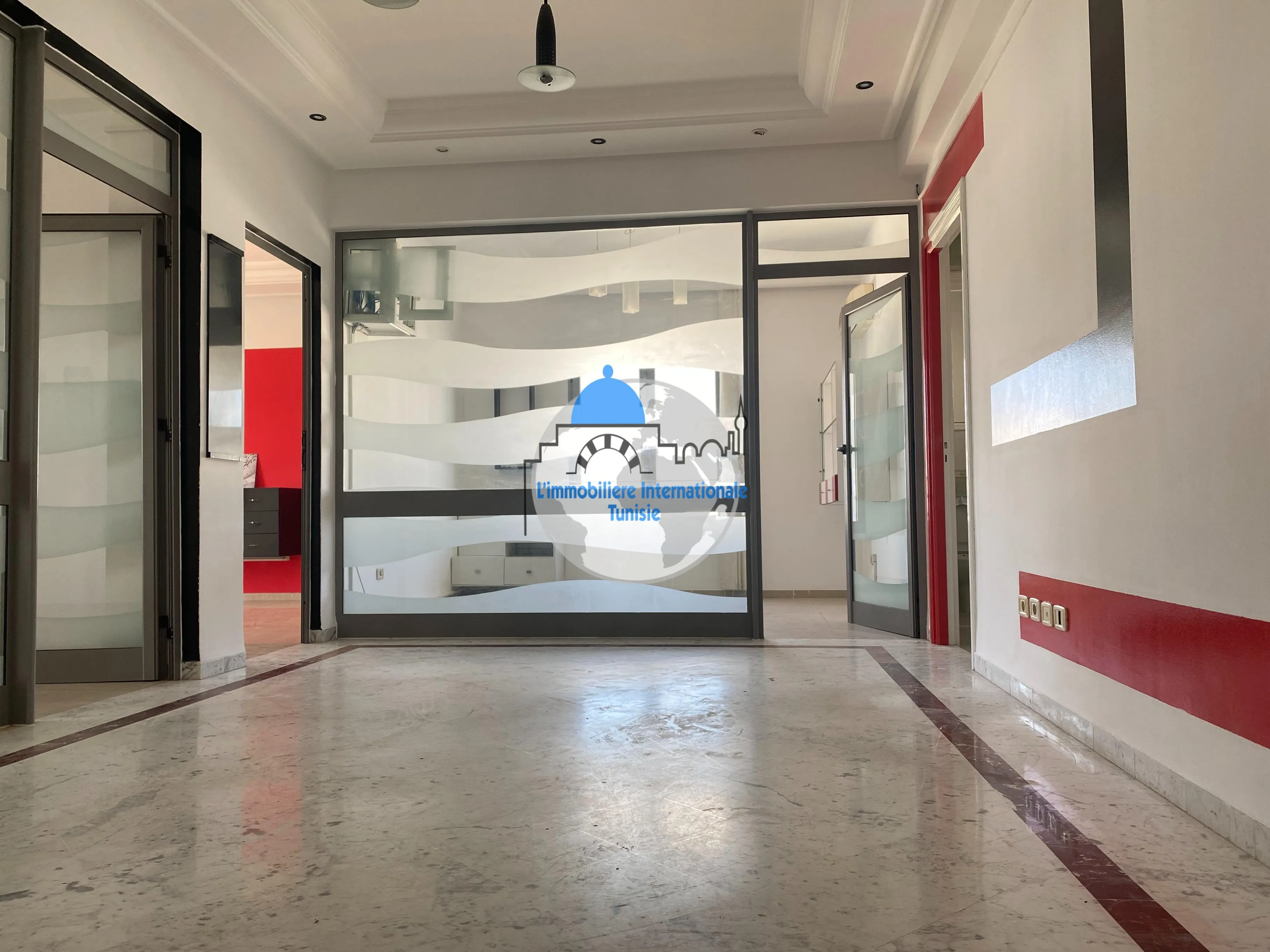  Super bureau 1700 m² en open space au lac 3kram 