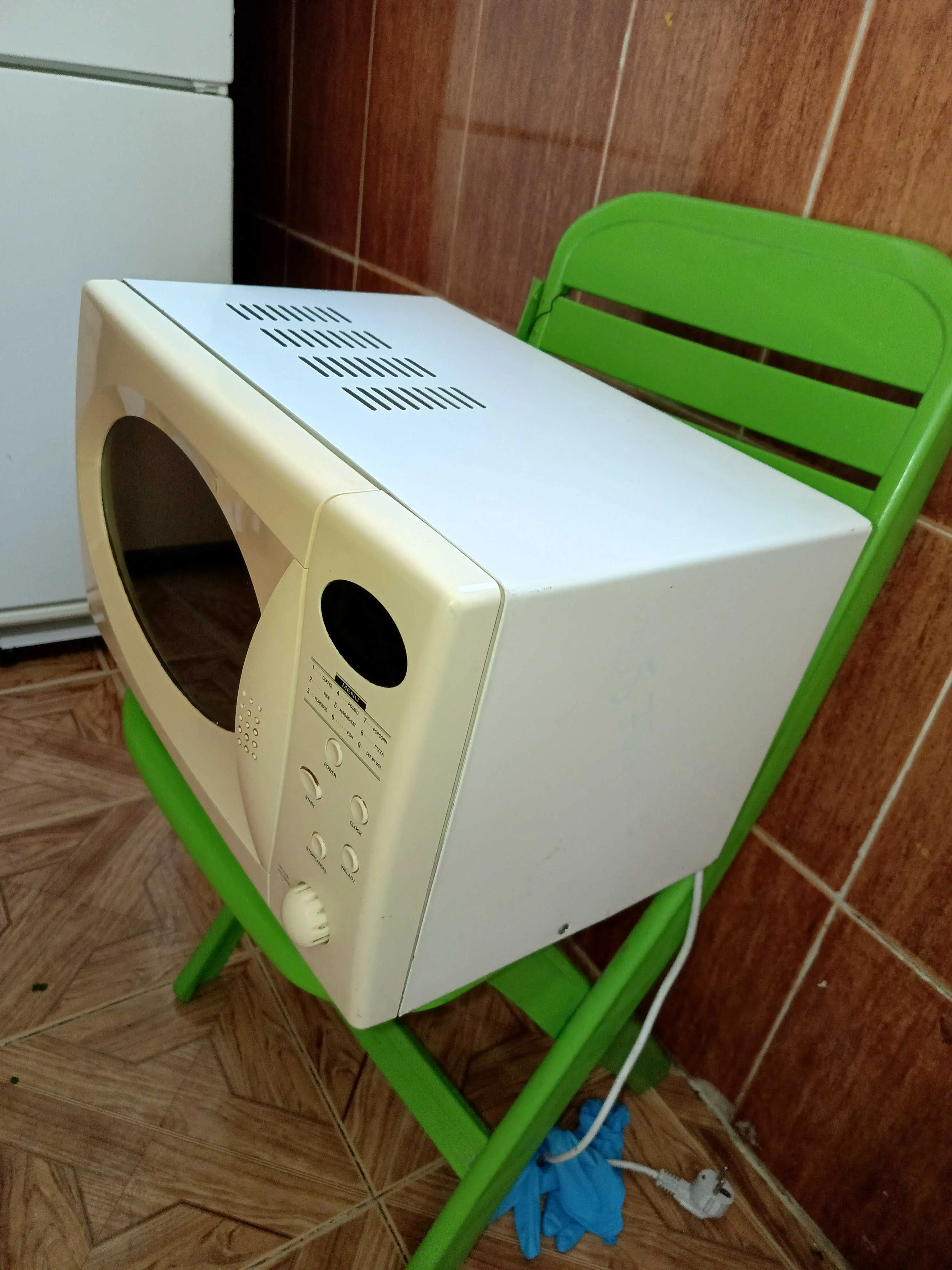  Micro ondes Saba à Tunis - Photo 3