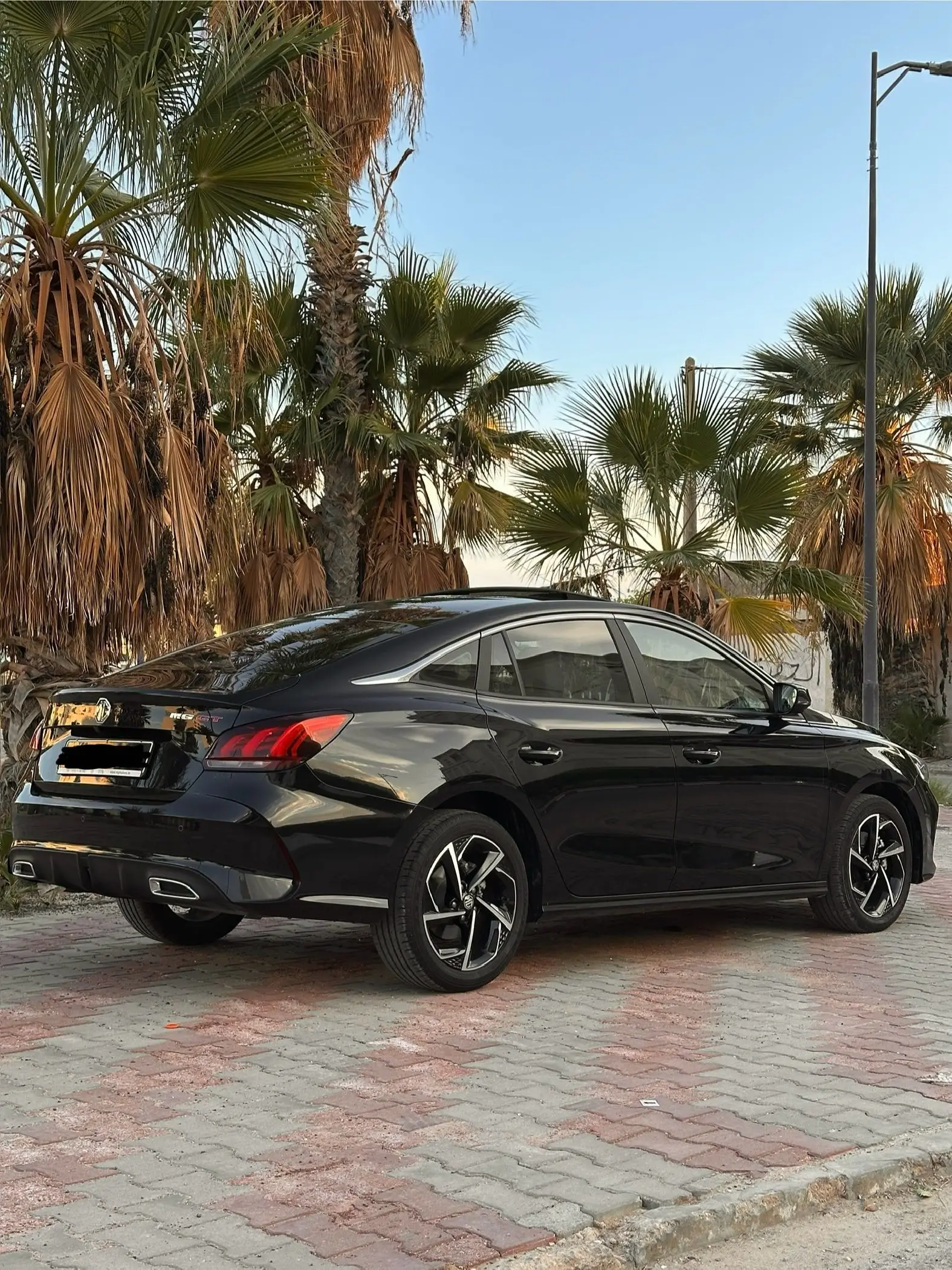  MG GT SPORT 7DCT à Sfax - Photo 3