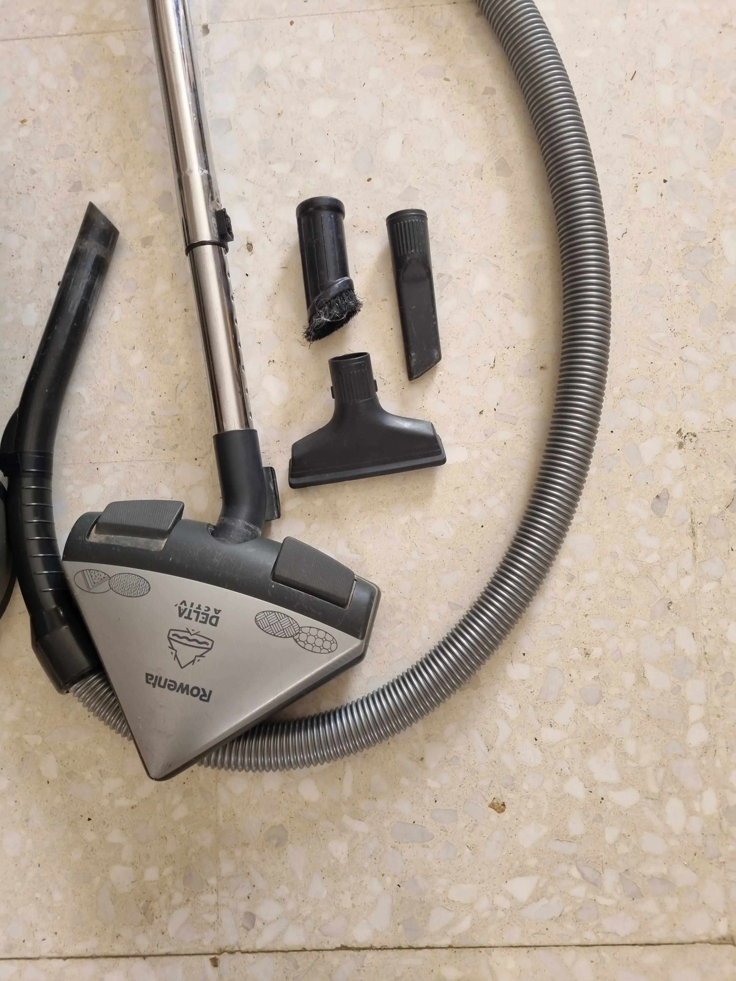  ASPIRATEUR ROWENTA 1700 W à Ben Arous - Photo 3