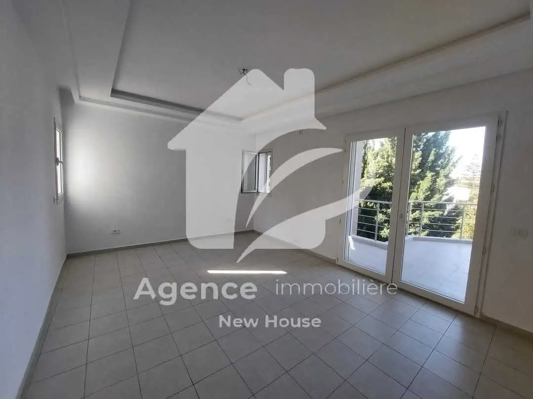  Un étage de villa moderne à Bizerte - Photo 3