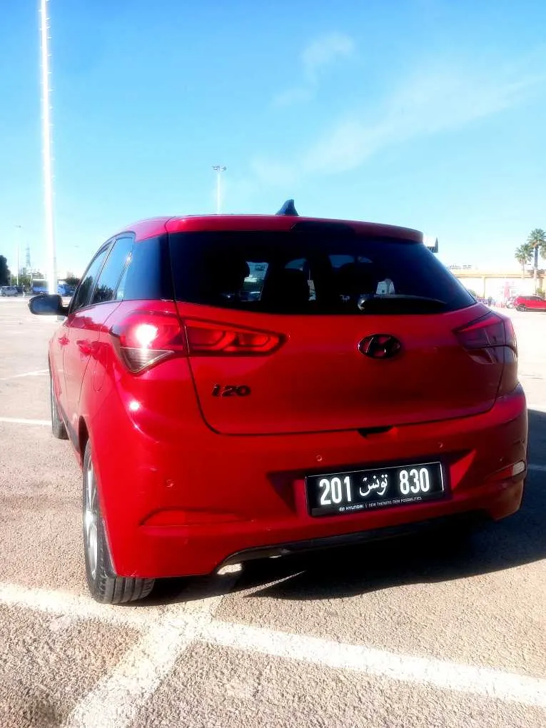  Hyundai i20 GLS HIGH GRADE à Tunis - Photo 2