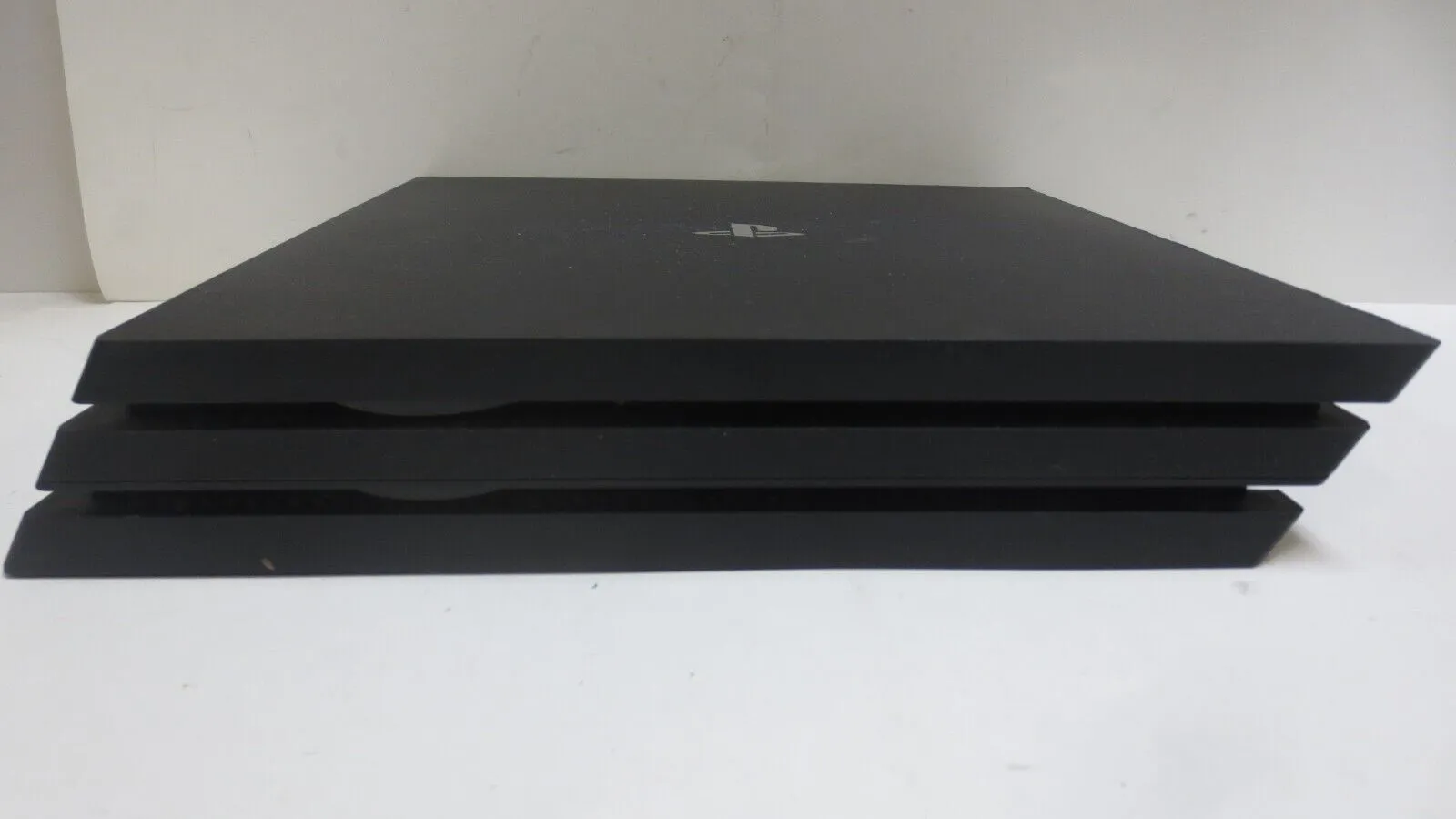  Console Playstation 4K Pro 1TB avec 3 manettes et compte PS EXTRA à Ben Arous - Photo 2