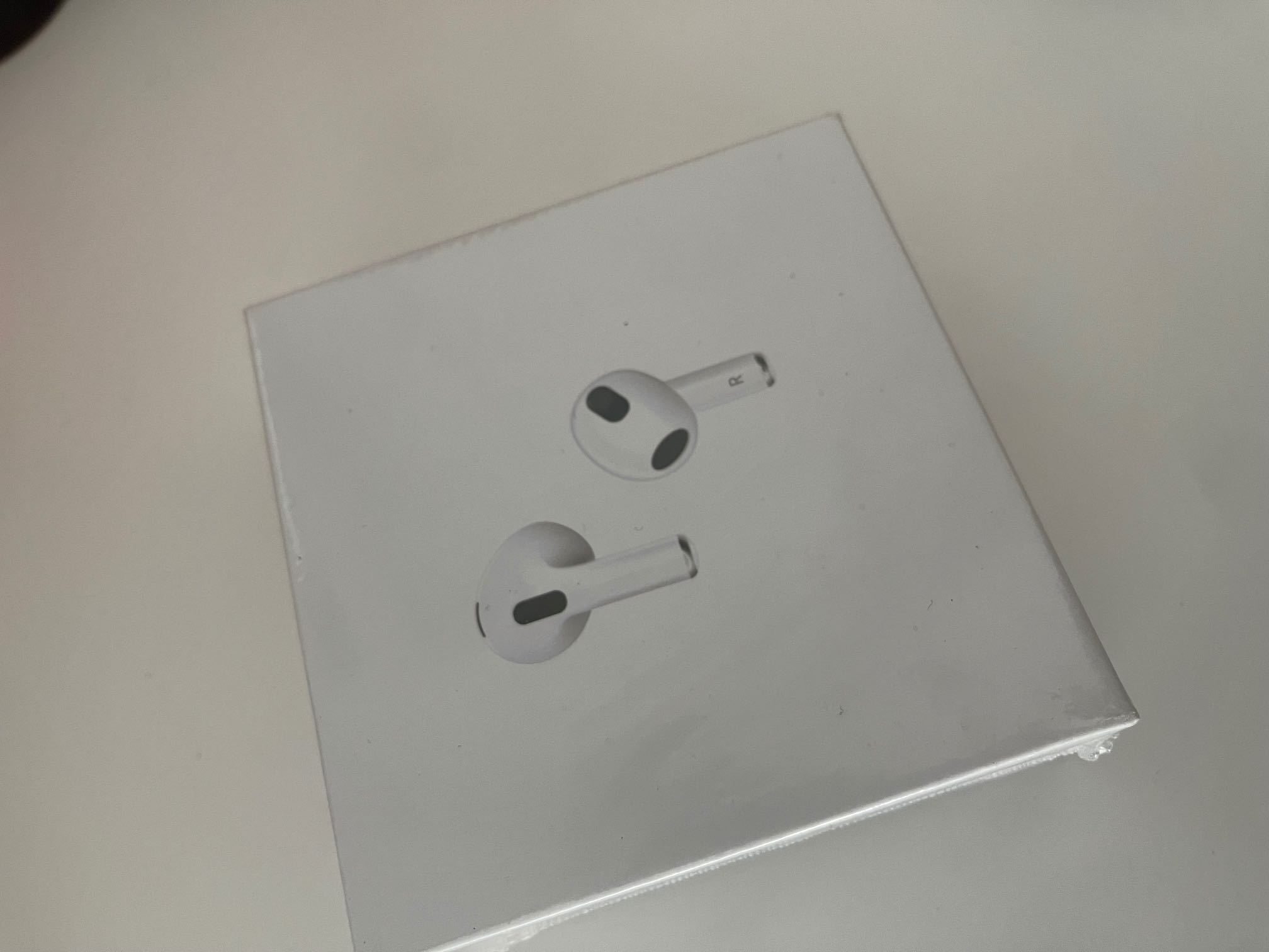 Airpods 3eme generation - importé Canada - cachetés & jamais utilisés à Ariana - Photo 3