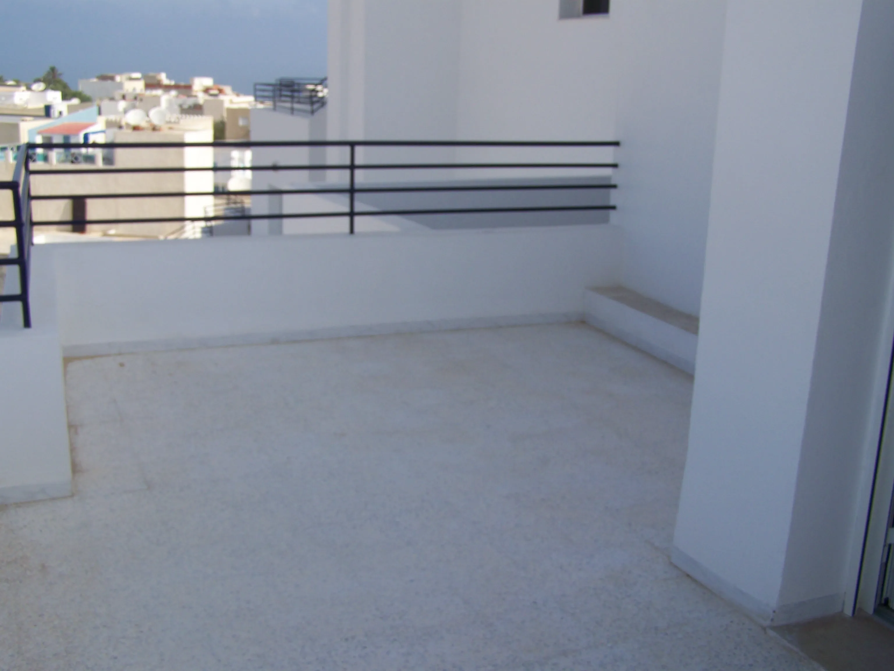  Charmant studio avec spacieux balcon à Monastir - Photo 2