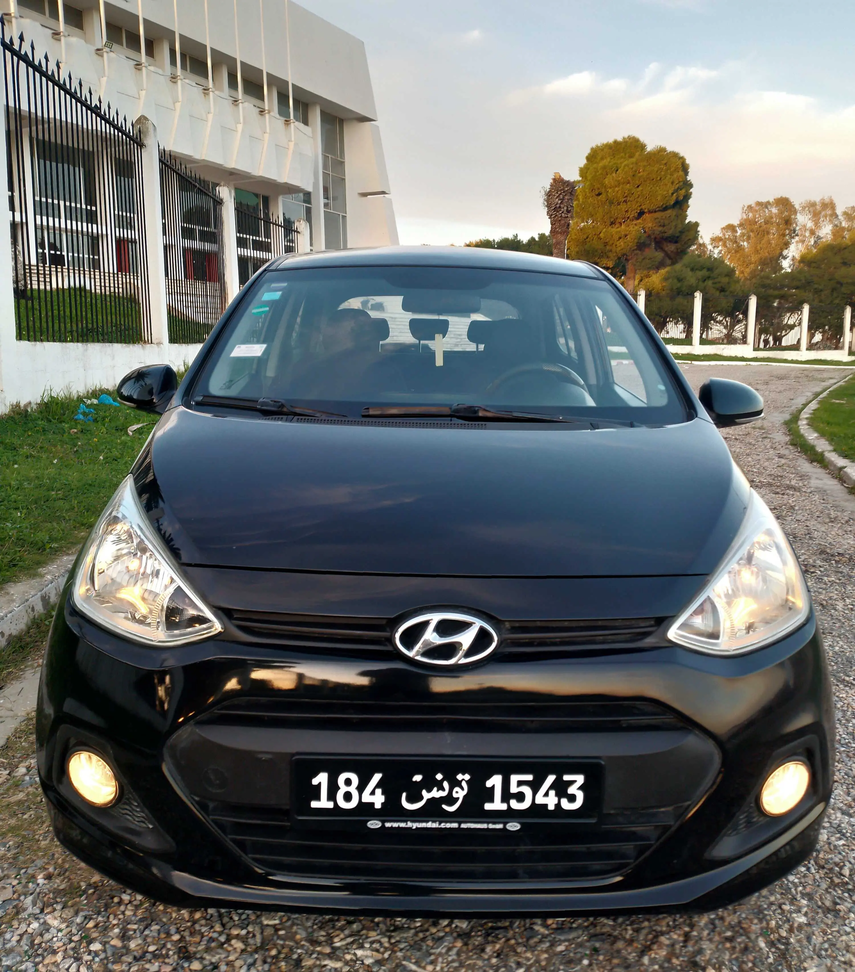  HYUNDAI GRAND I10 FULL OPTIONS TEL 95 895 854 à Bizerte - Photo 2