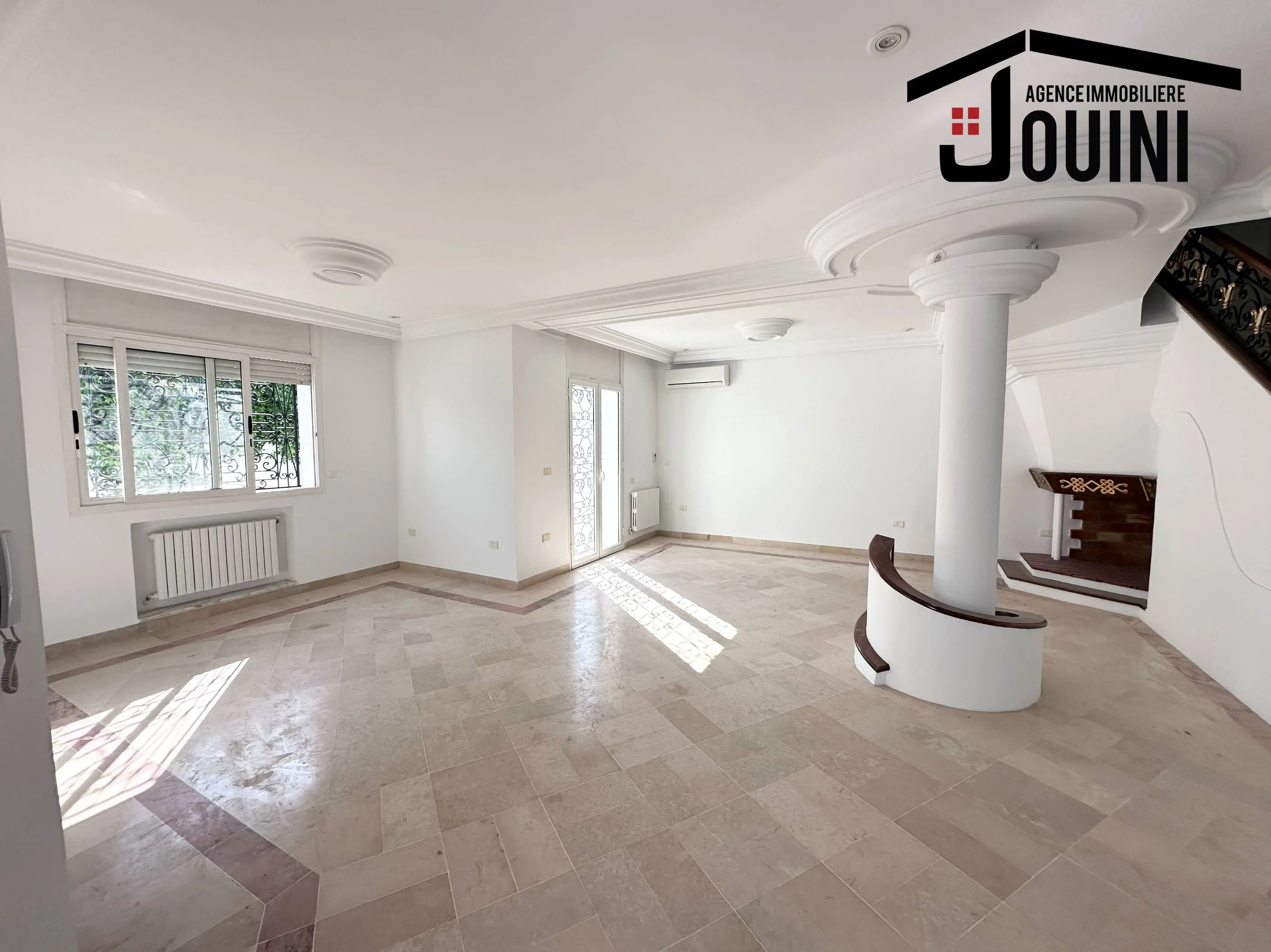  Villa exceptionnelle à Cité El Ghazela, Ariana à Ariana - Photo 2