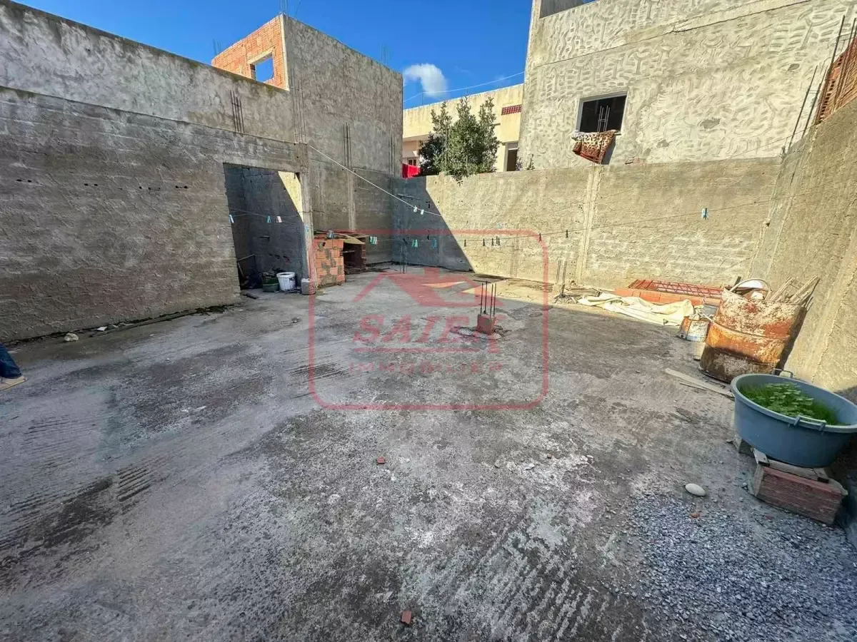  A Vendre Maison à Cité El Borj Bizerte à Bizerte - Photo 2