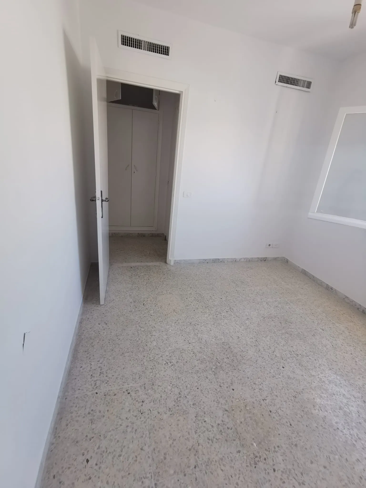  A vendre s+1 à Ennaser 2 à Ariana - Photo 3