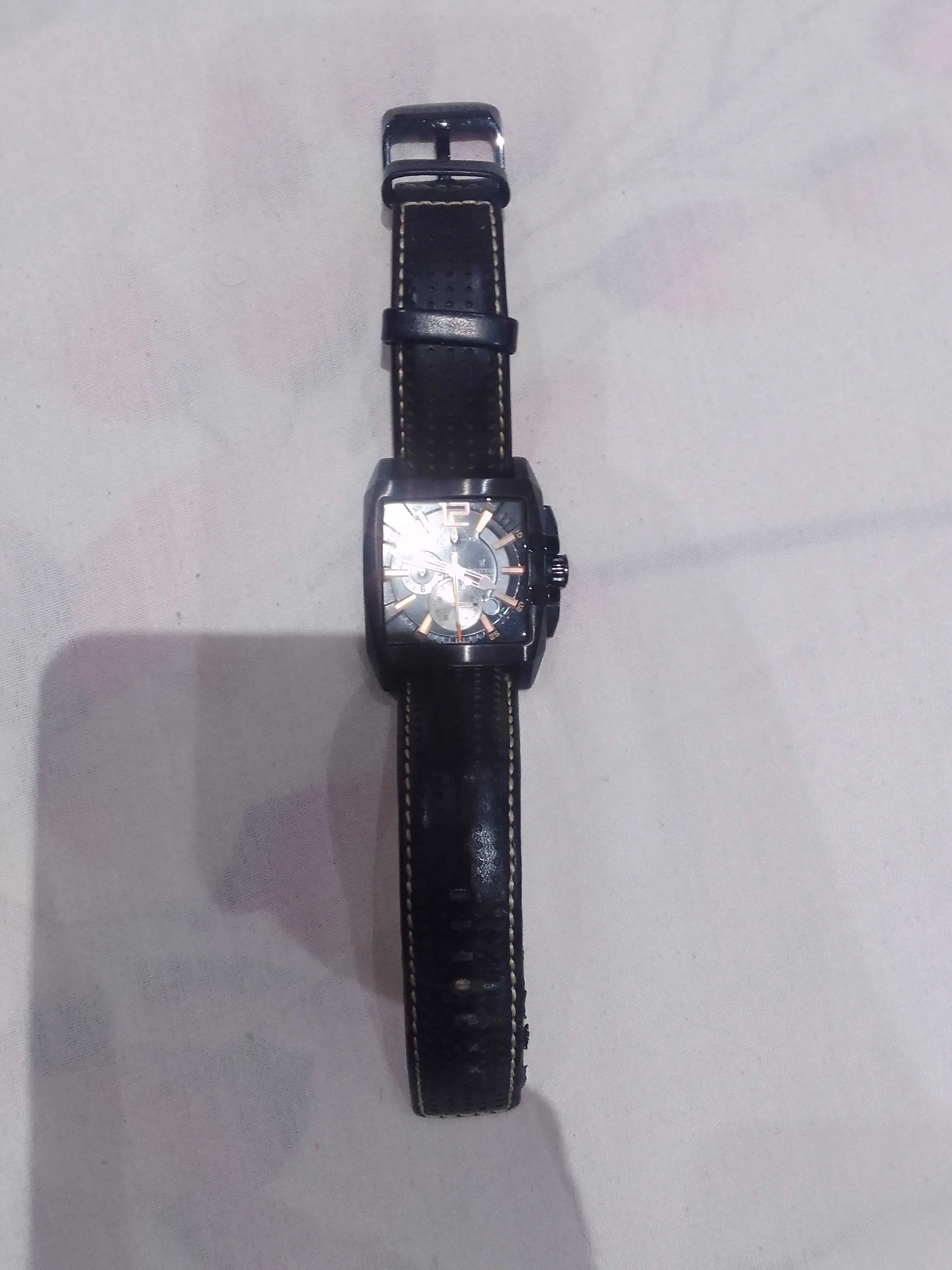  Montre Festina chronographe d'origine à Ben Arous - Photo 3