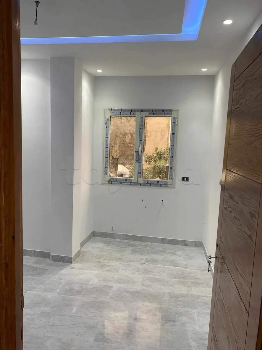  location d'un appartement s2 1ére étage jardin d'el menzah1 730dt à Ariana - Photo 3