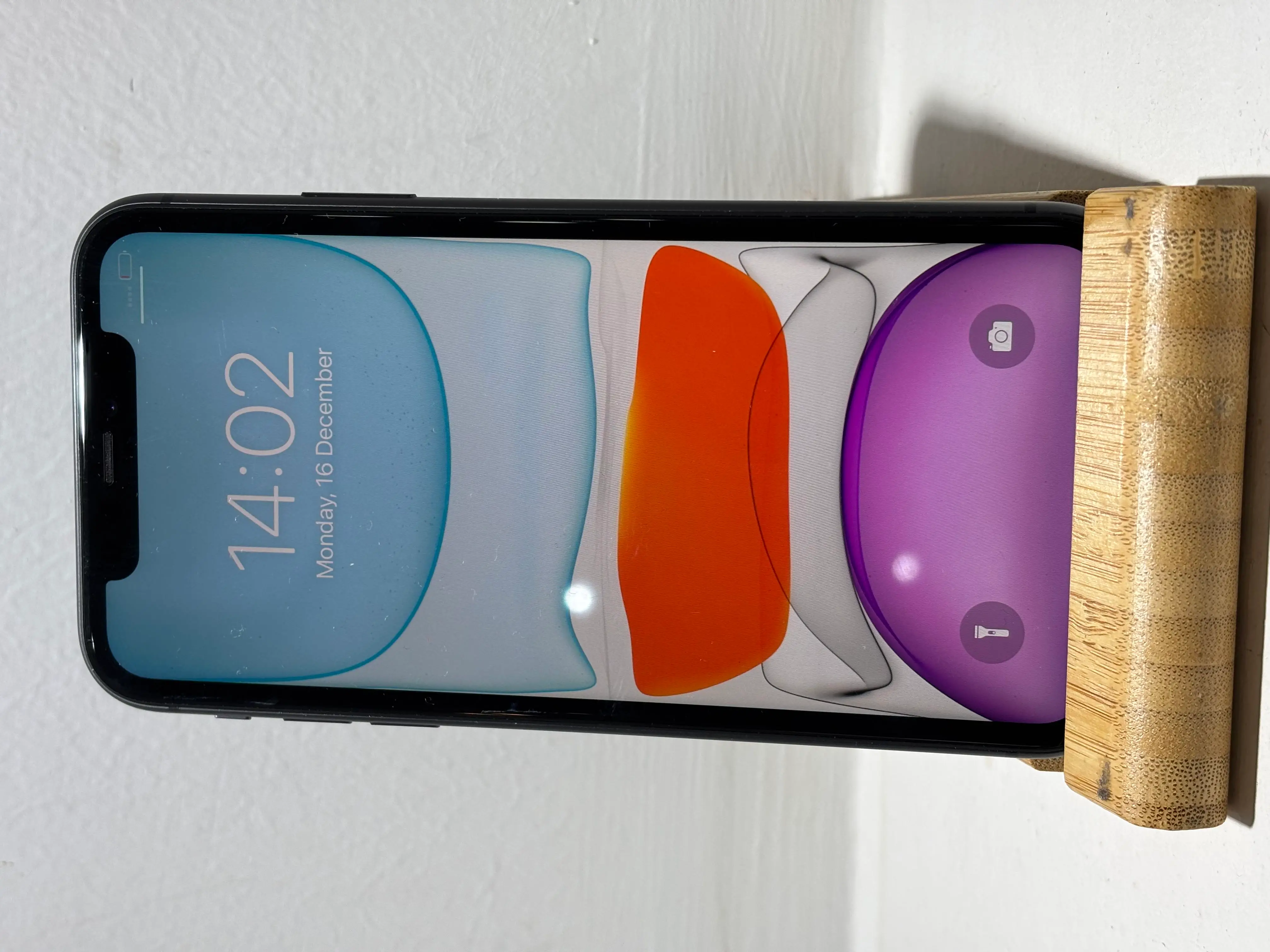 Iphone 16 pro 256G/512G cacheté 