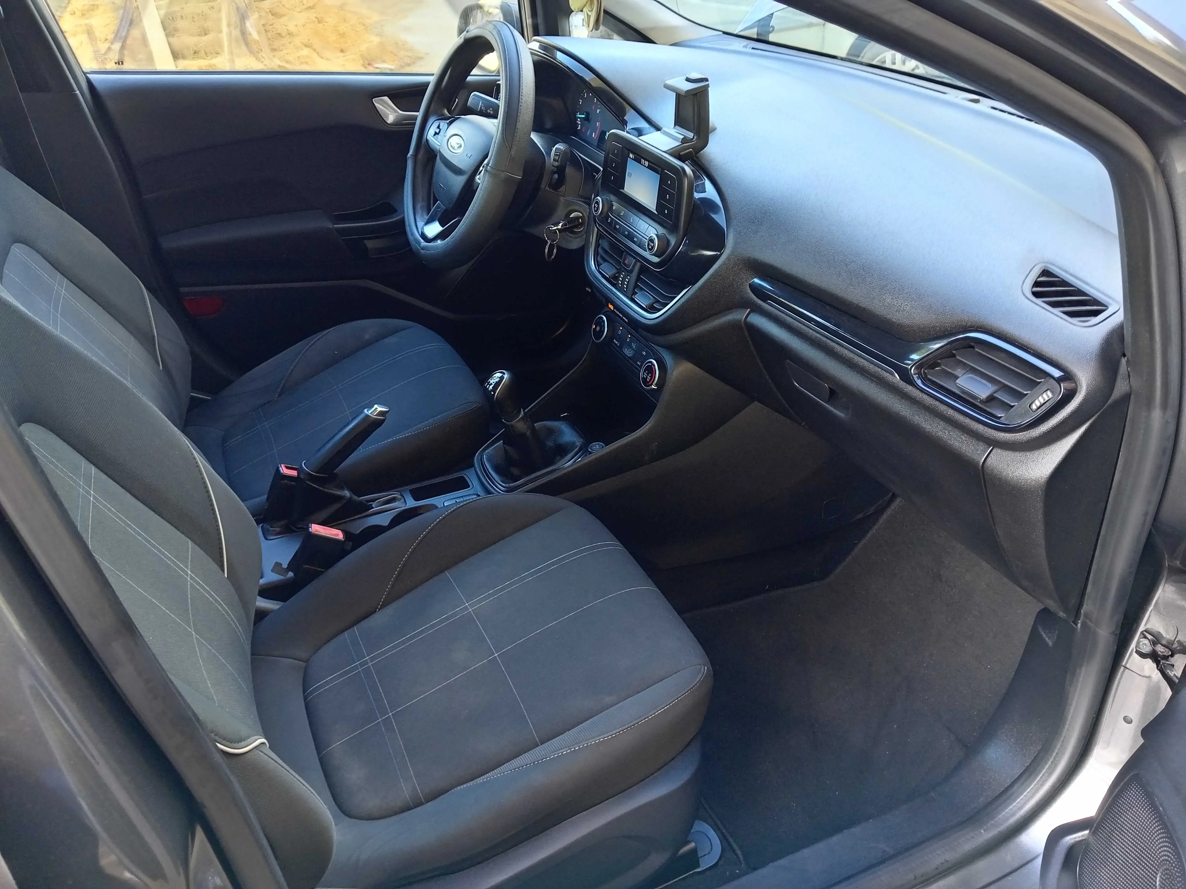  24615057 Ford fiesta tt option neuf 1er main à Beja - Photo 2