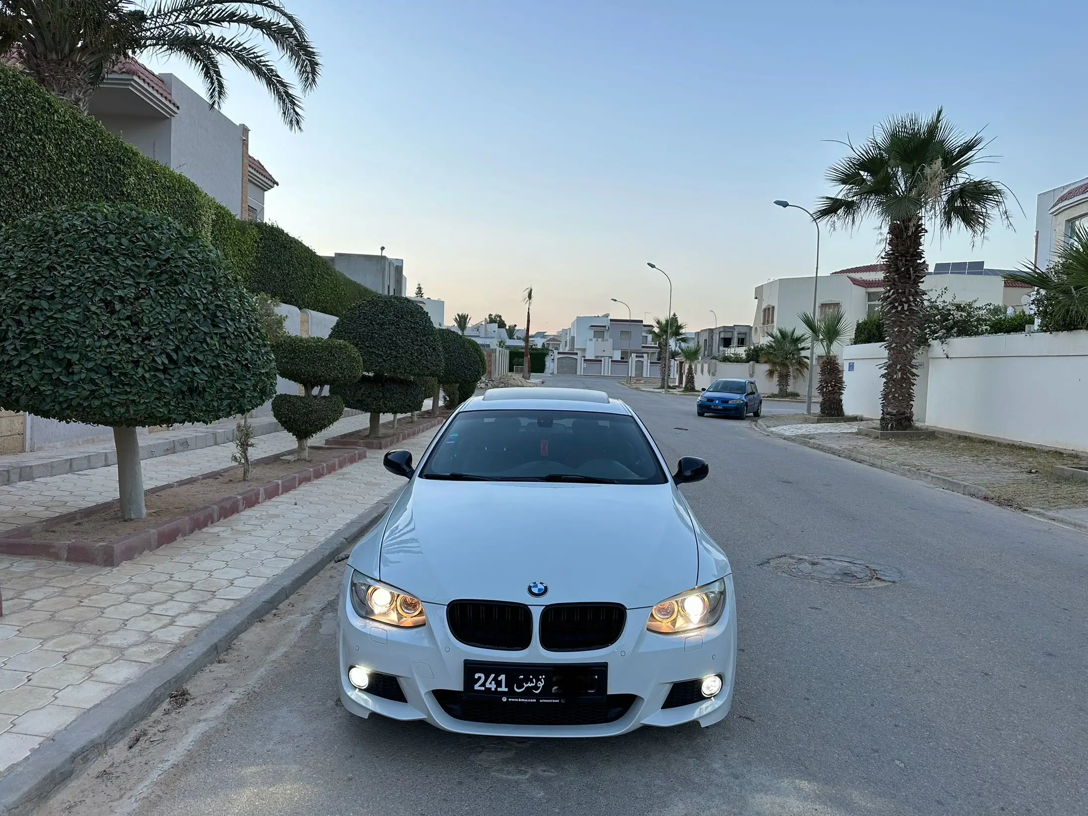  BMW serie 320i coupé e92 restylé phase 2 kit M full options fin de serie à Sfax - Photo 2