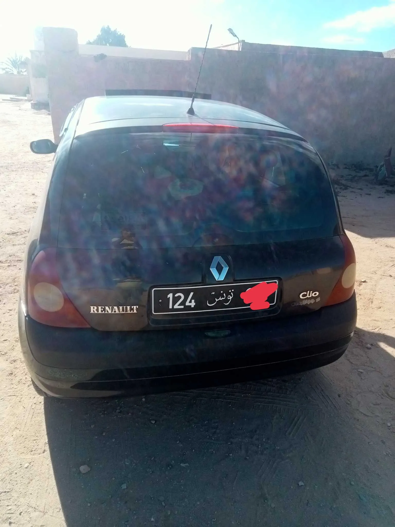  Clio bombe à Gafsa - Photo 3
