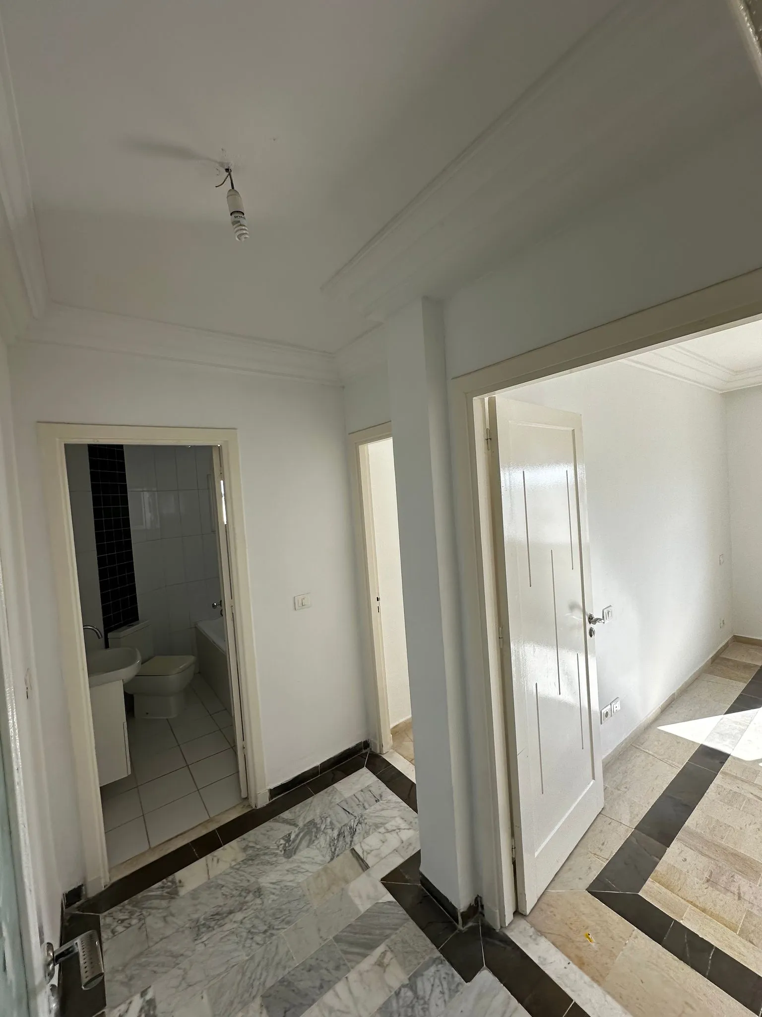  A louer un appartement S2 a la nouvelle medina à Ben Arous - Photo 2