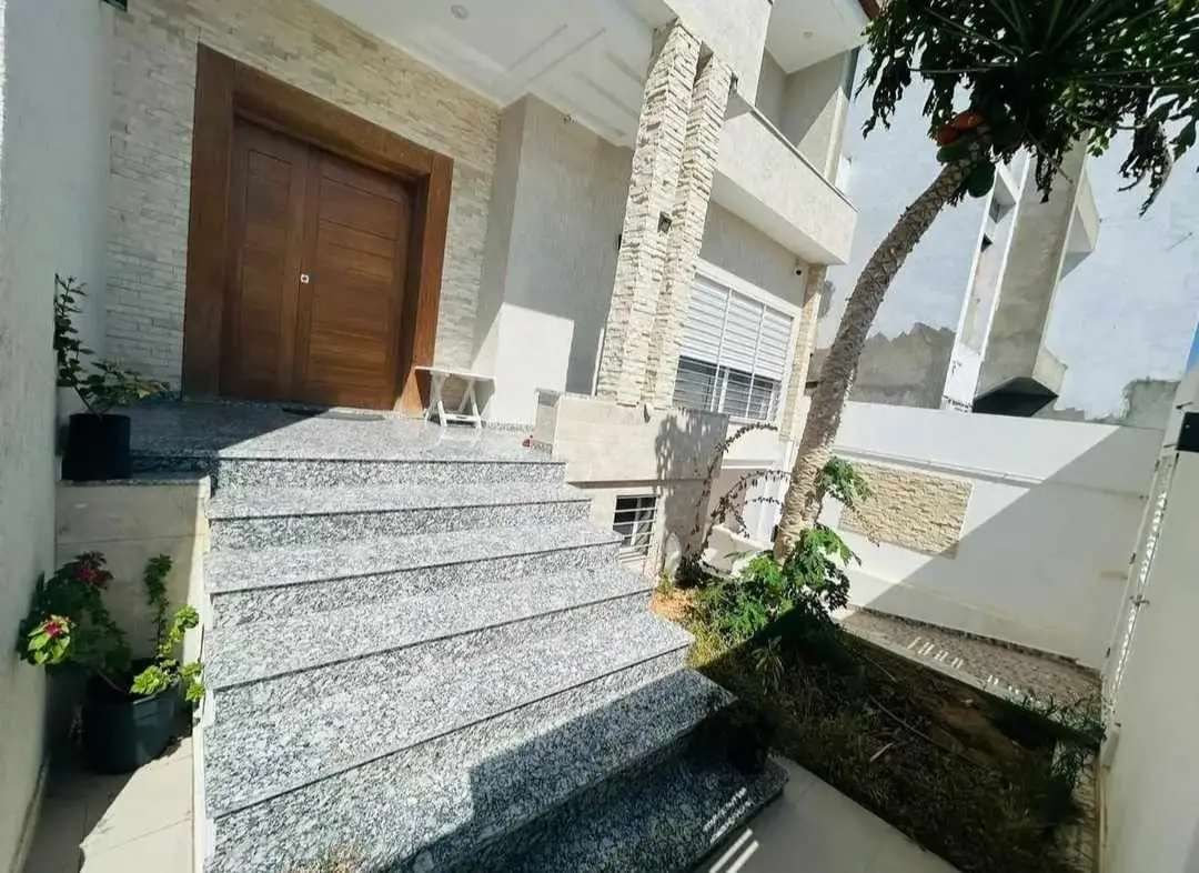  A vendre appartement s2 avec place parking sous sol 