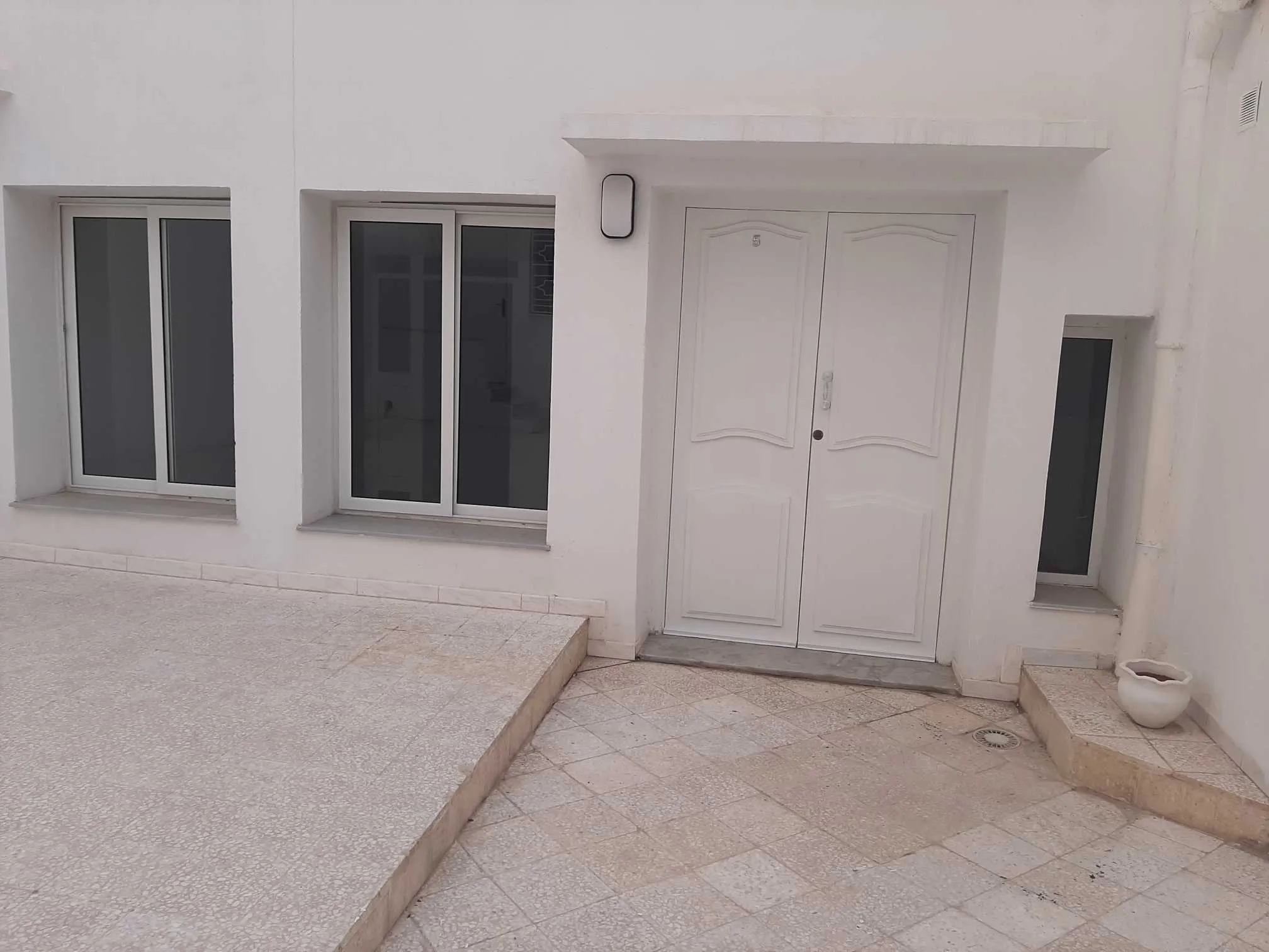  Appartement S+3, usage bureau, au Centre urbain Nord. à Tunis - Photo 2