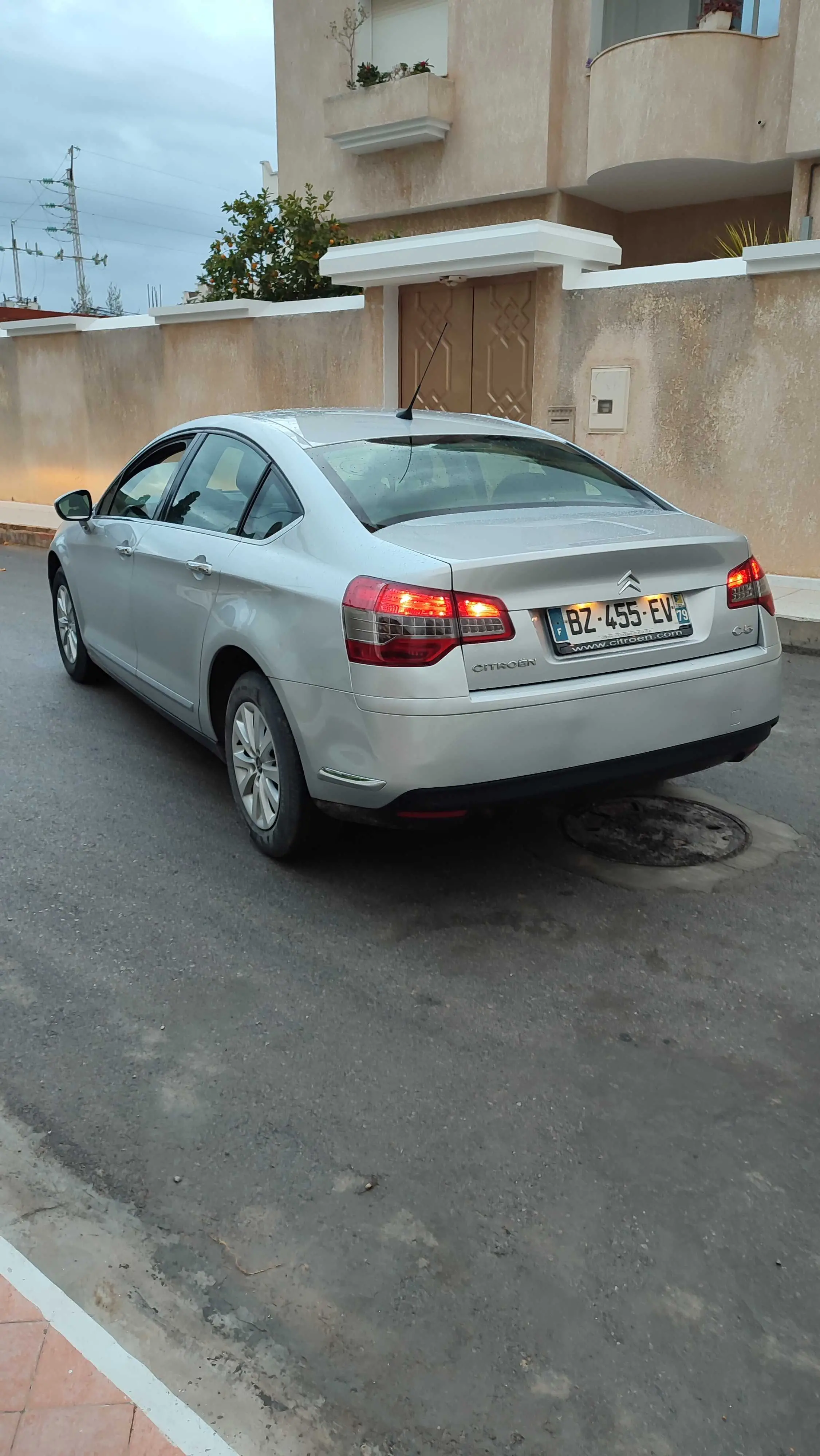  CITROËN C5 à Monastir - Photo 2