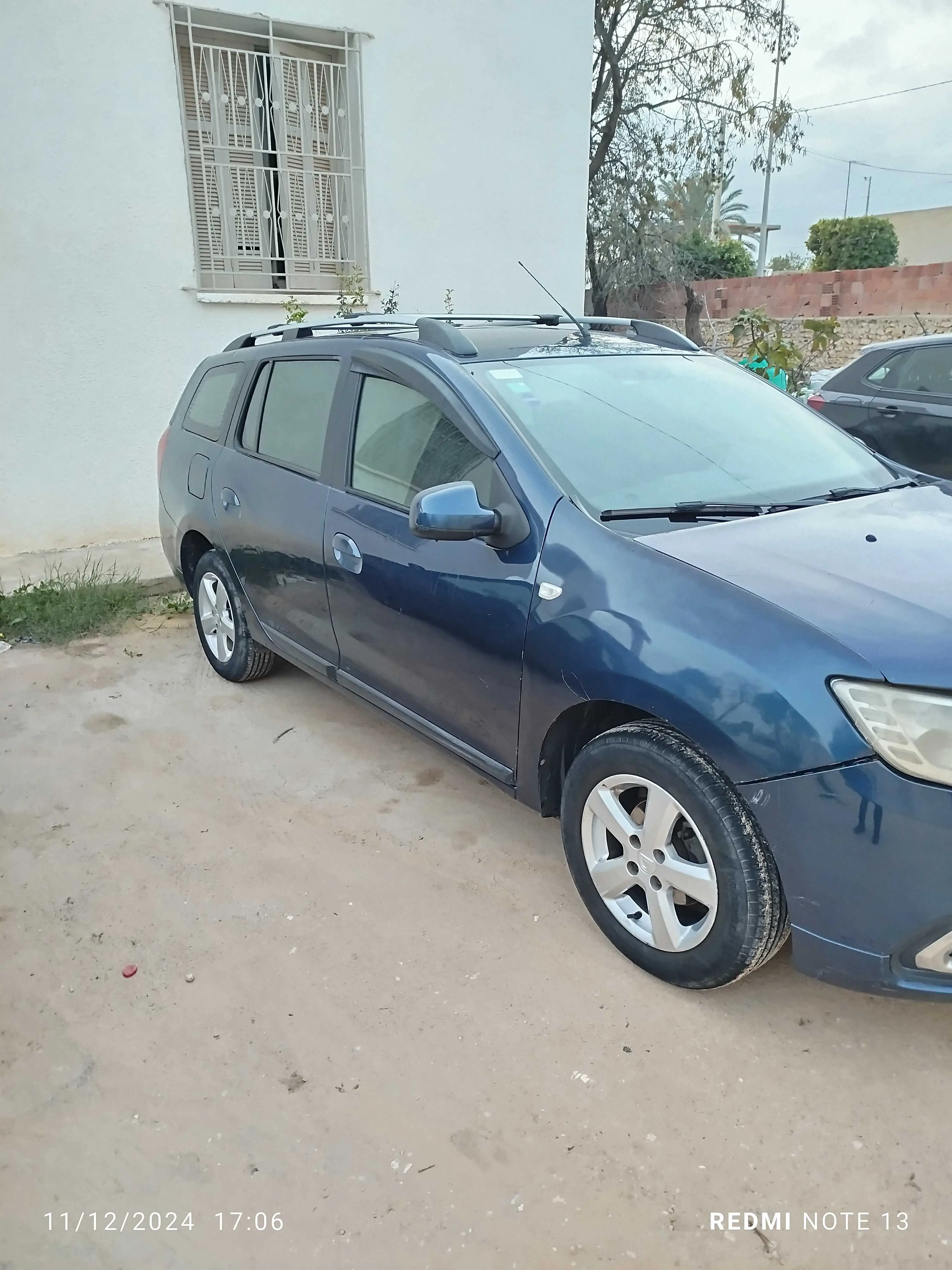  DACIA LOGAN MCV à Sfax - Photo 3