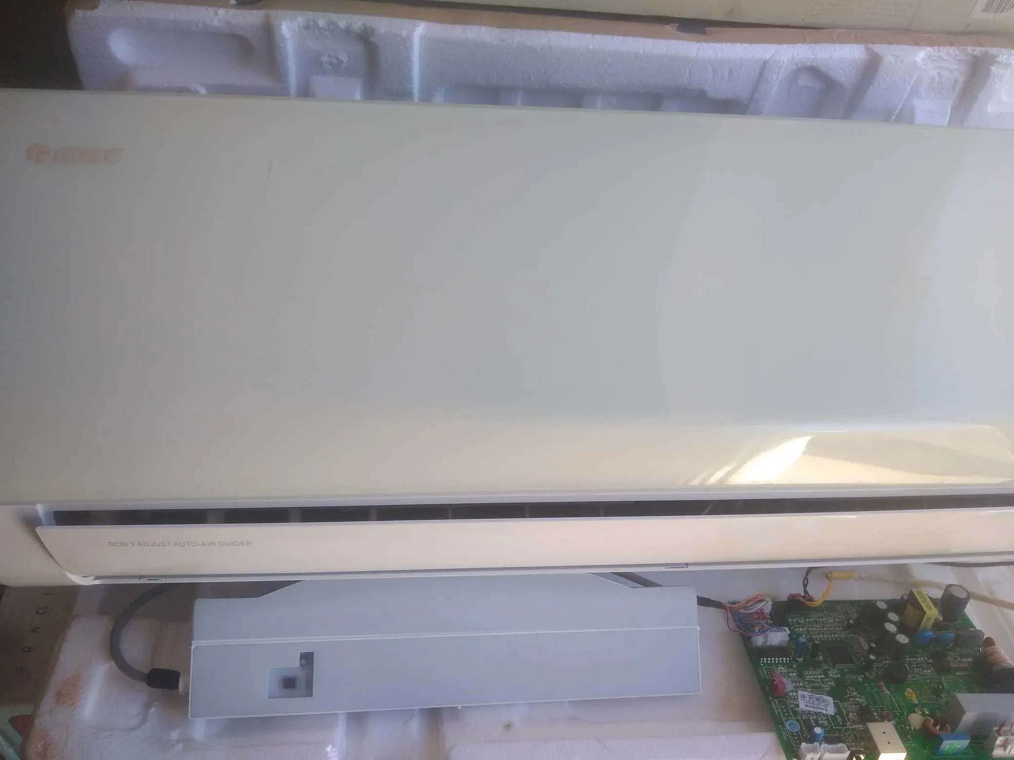  Carte mère inverter avec afficheur pour unité intérieur de climatiseur GREE 9000 BTU à Ben Arous - Photo 2