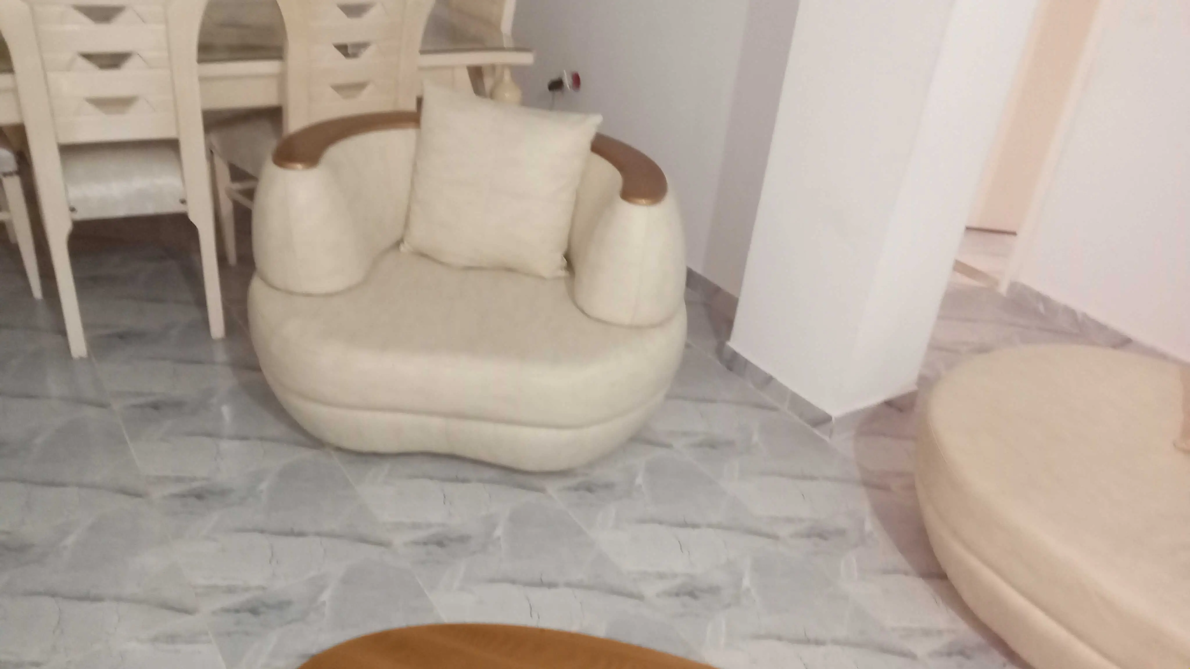  Salon semi cuir à Ben Arous - Photo 3