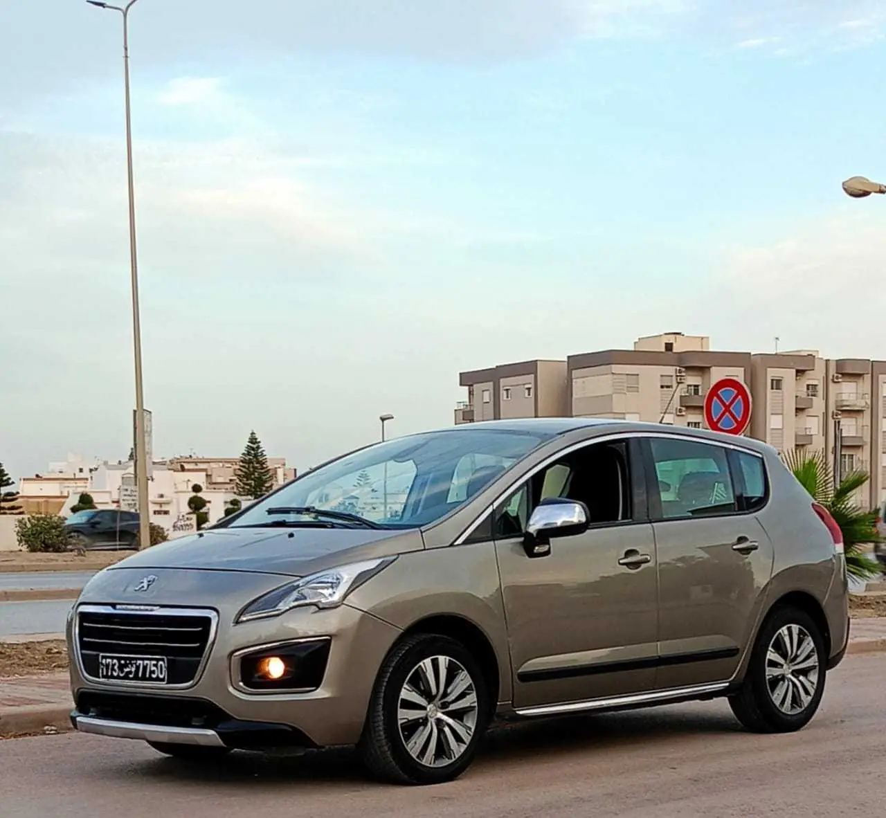  ???? Peugeot 3008 à Ariana - Photo 2