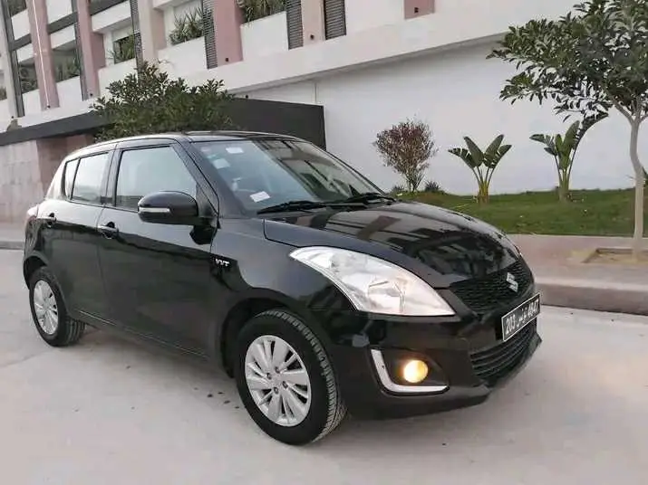  SUZUKI SWIFT PREMIÈRE MAIN EN EXCELLENT ÉTAT à Bizerte - Photo 3