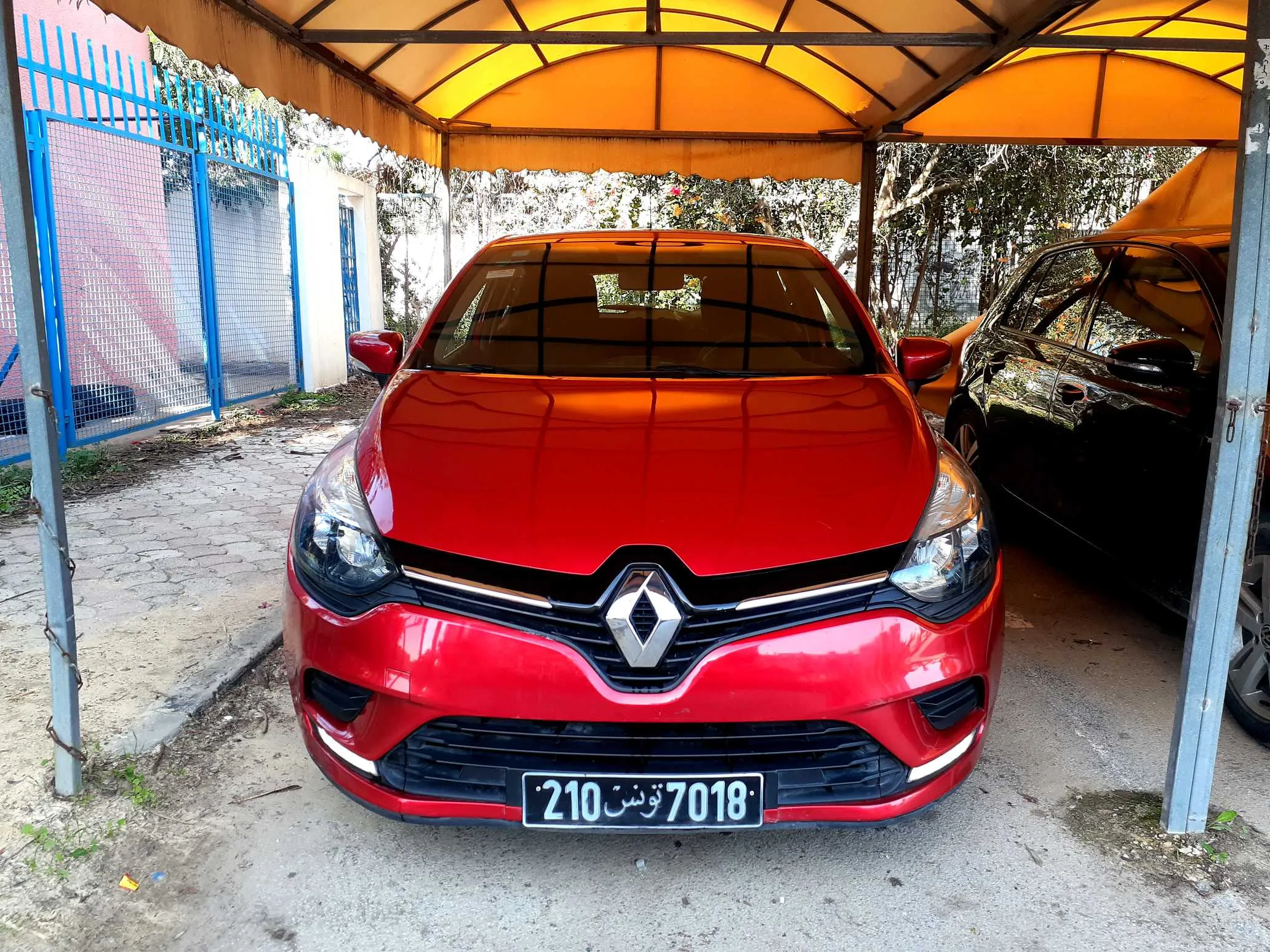  RENAULT CLIO 4 première main série 210 à Tunis - Photo 2