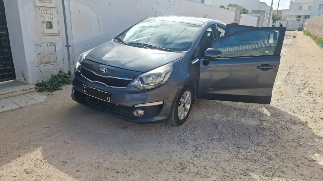  À VENDRE : Kia Rio Berline 2016 – État Impeccable ! à Tunis - Photo 3