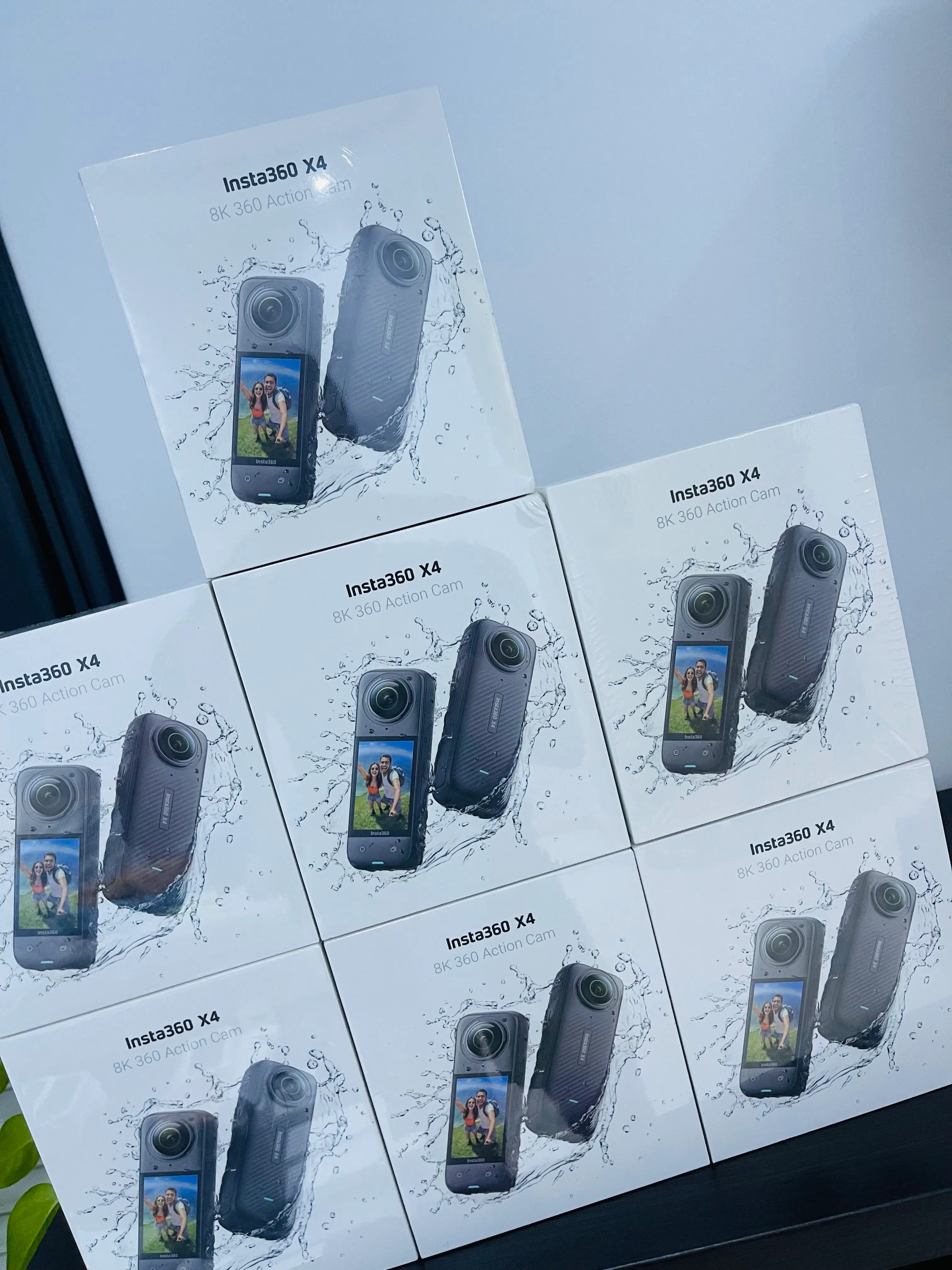  Insta X4 8K cacheté à Ariana - Photo 2