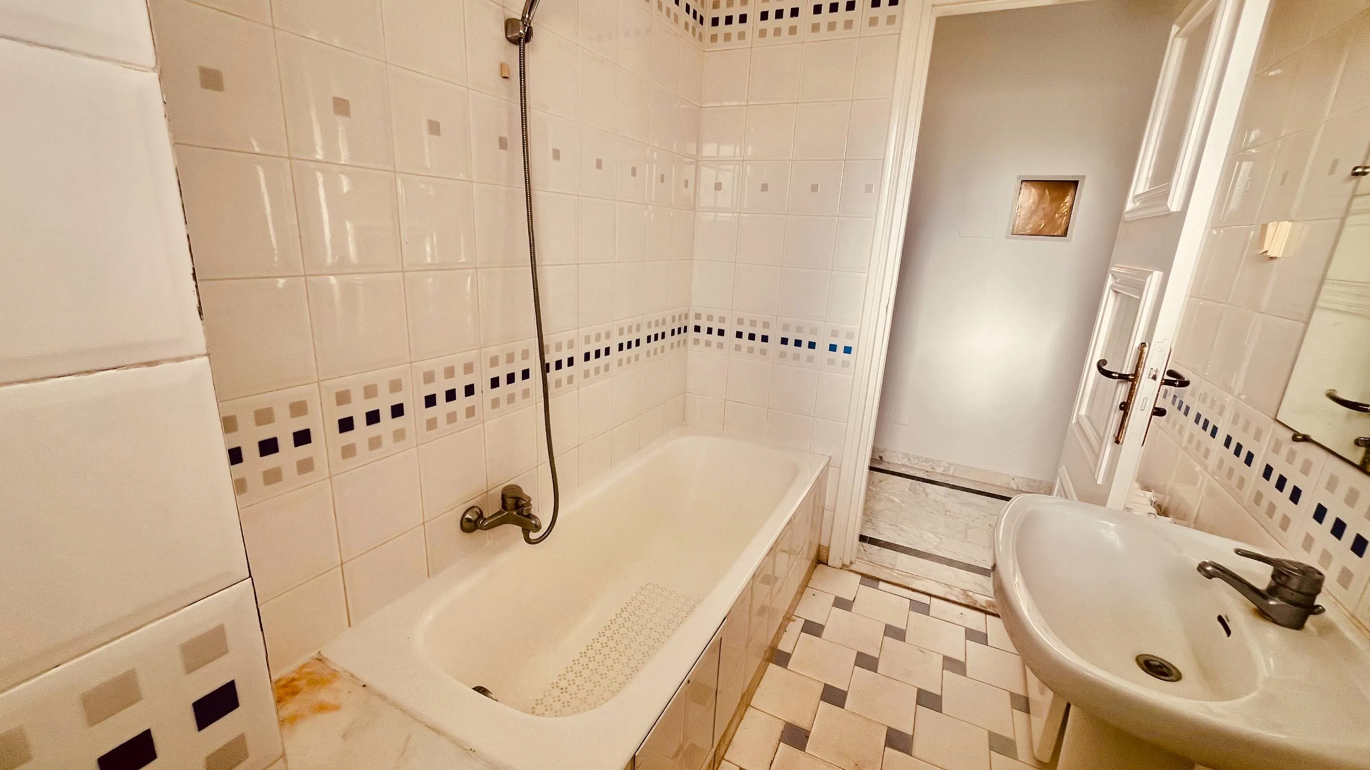  Appartement ENNASR 2 à Ariana - Photo 2
