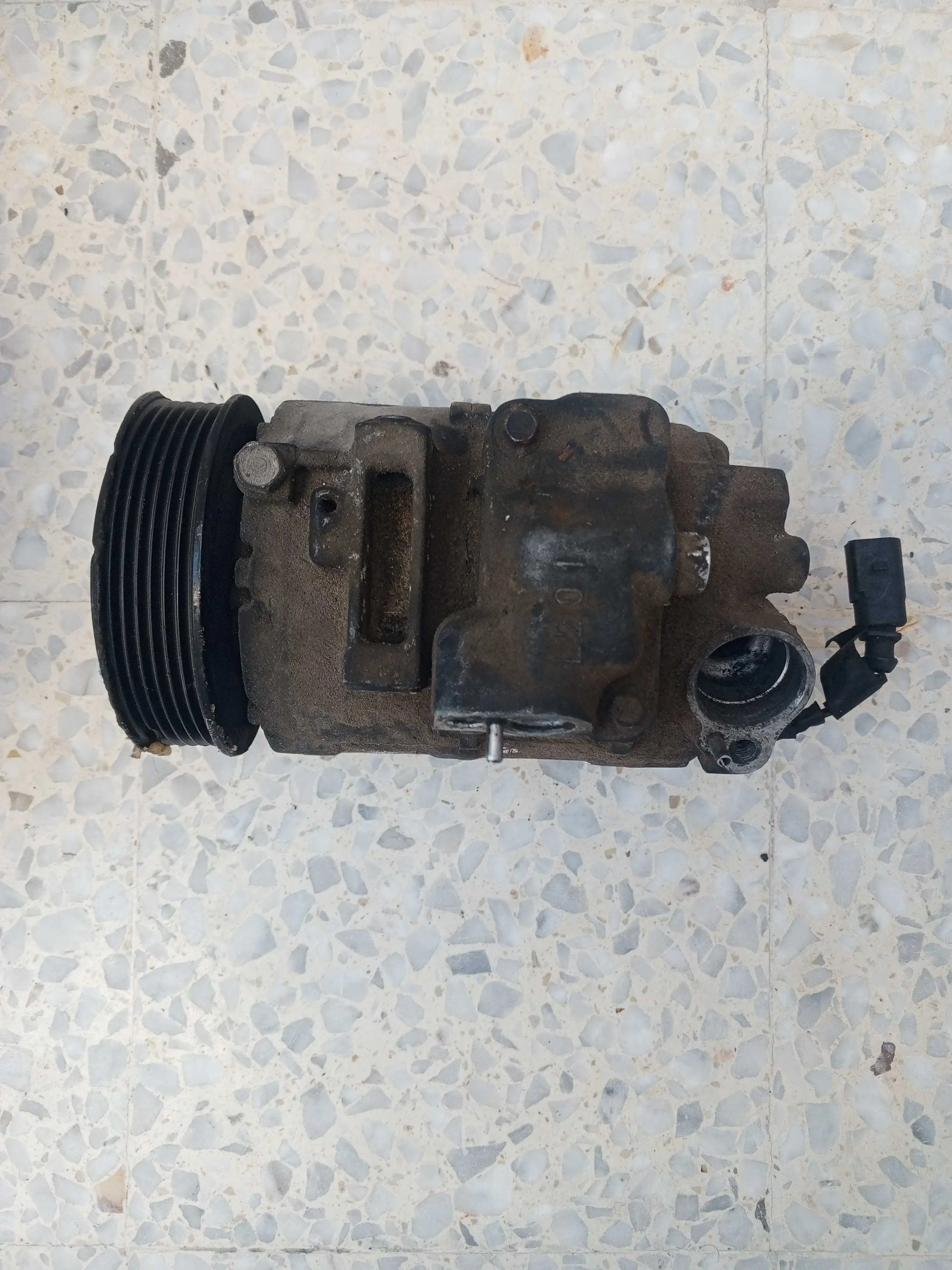  Moteur polo 5 essence 1.2 4 ch avec compresseur et boite vitesse à Tunis - Photo 2