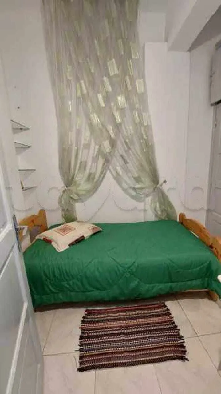  un appartement s+2 richement meublé au 3éme étage (sans ascenseur) a louer situé a Manzah 1 à Tunis - Photo 2